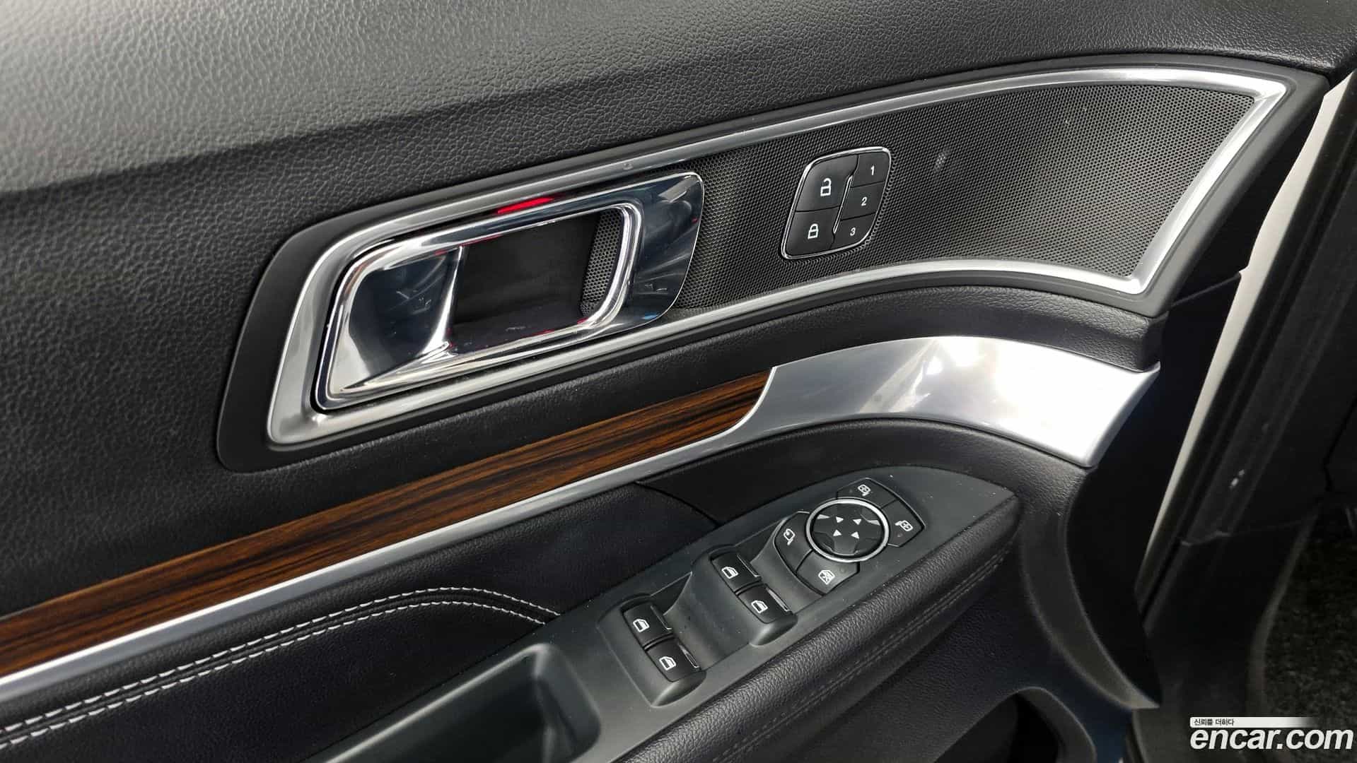 Explorer Ford 2018.9-OPTION-042