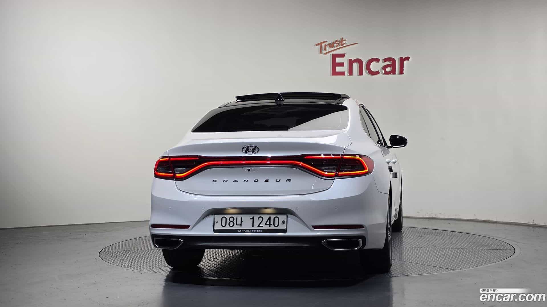 Grandeur Hyundai 2018.0-OUTER-004