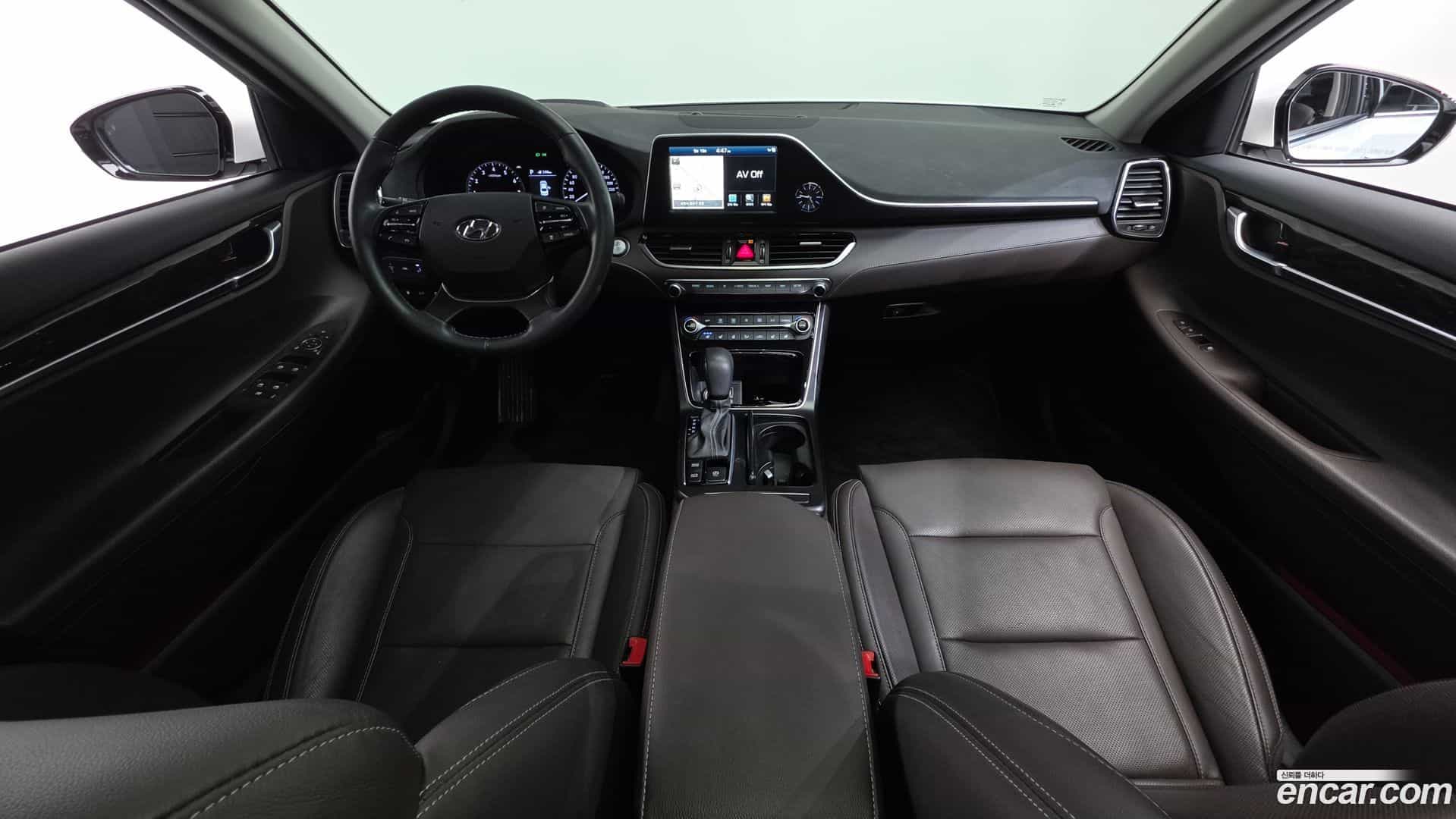 Grandeur Hyundai 2018.0-INNER-007