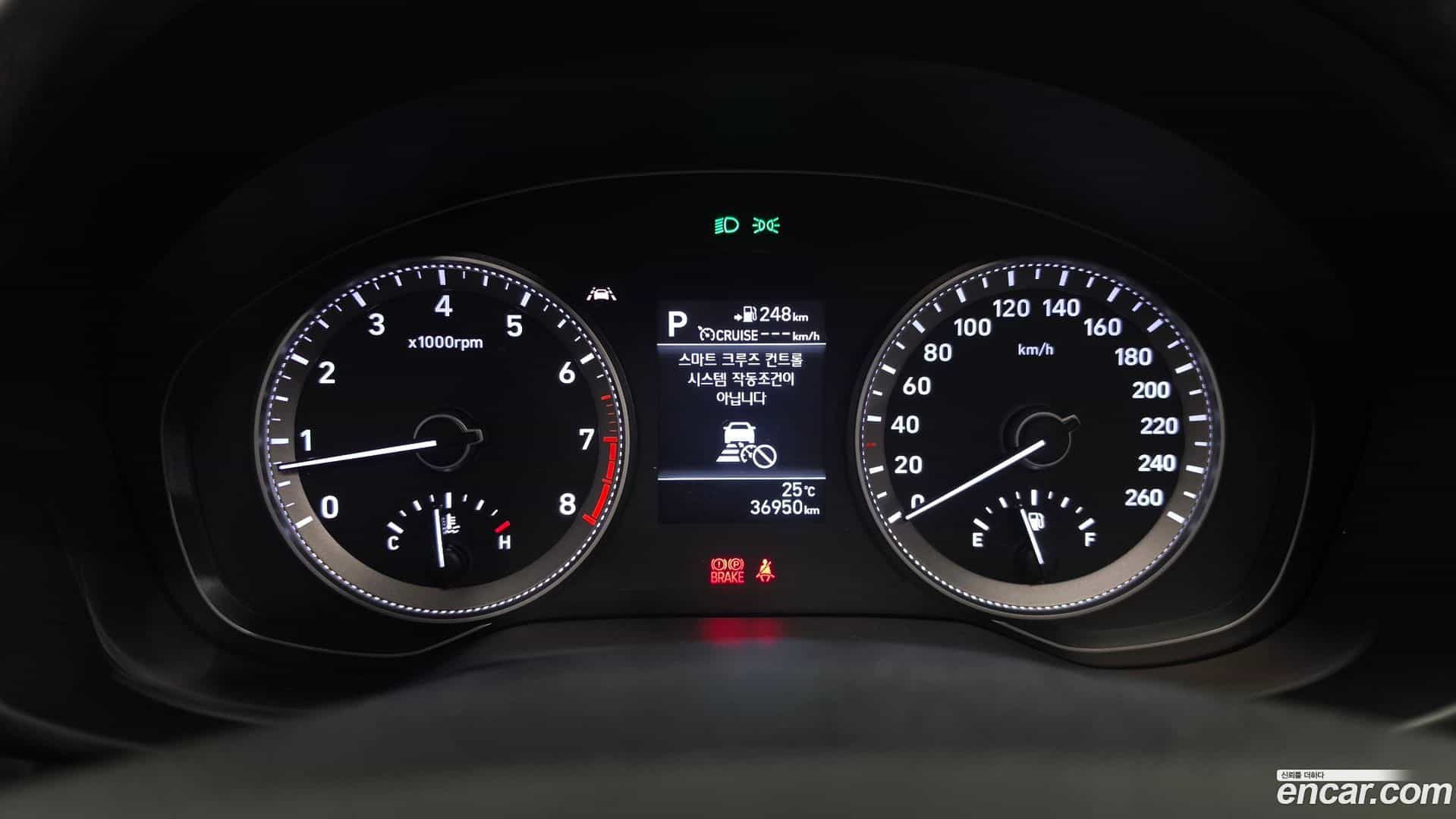 Grandeur Hyundai 2018.0-INNER-008