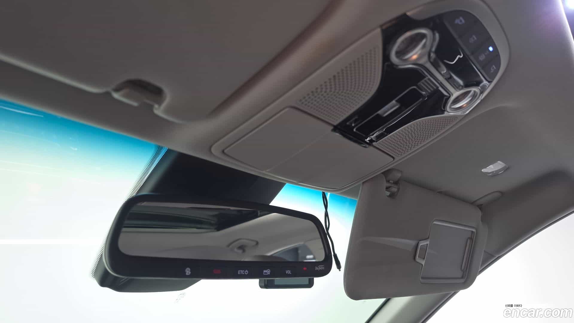 Grandeur Hyundai 2018.0-OPTION-023