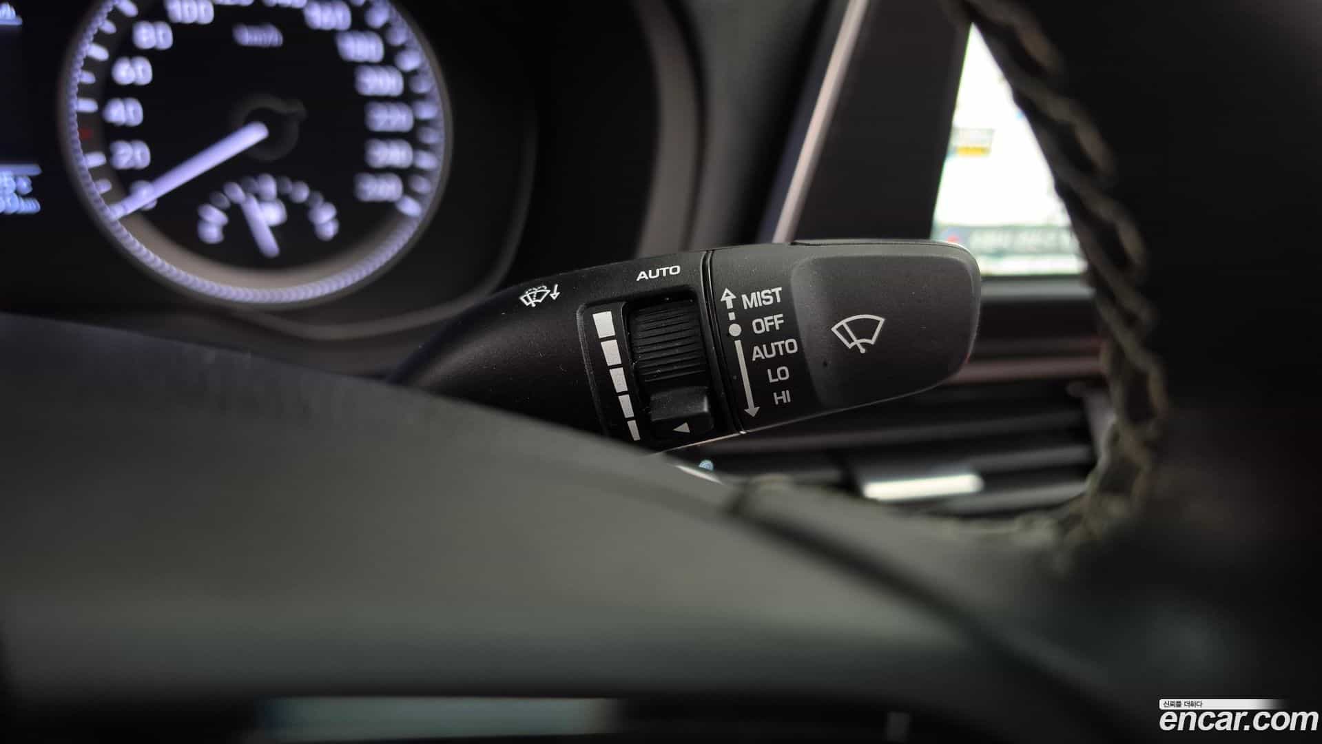 Grandeur Hyundai 2018.0-OPTION-041