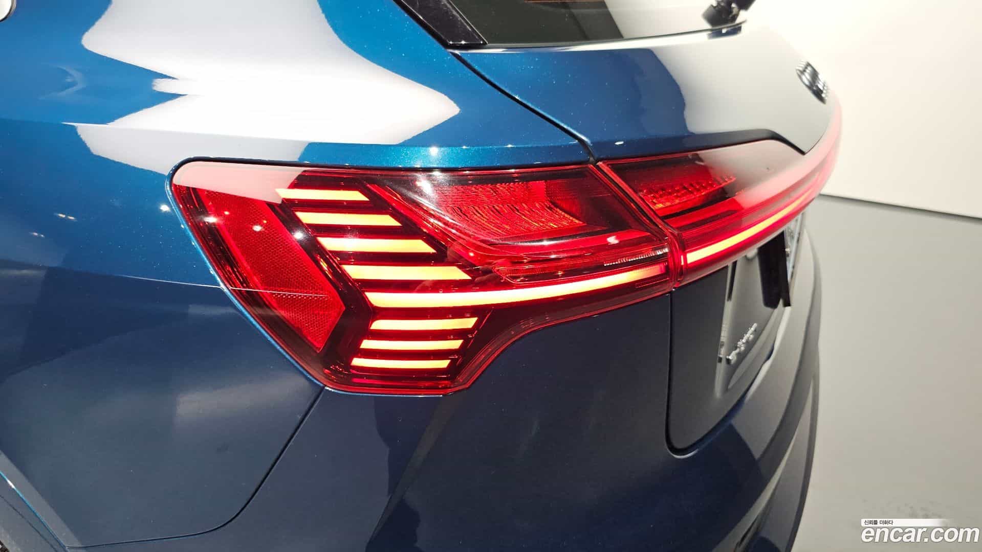 e-tron Audi 2020.5-OUTER-033