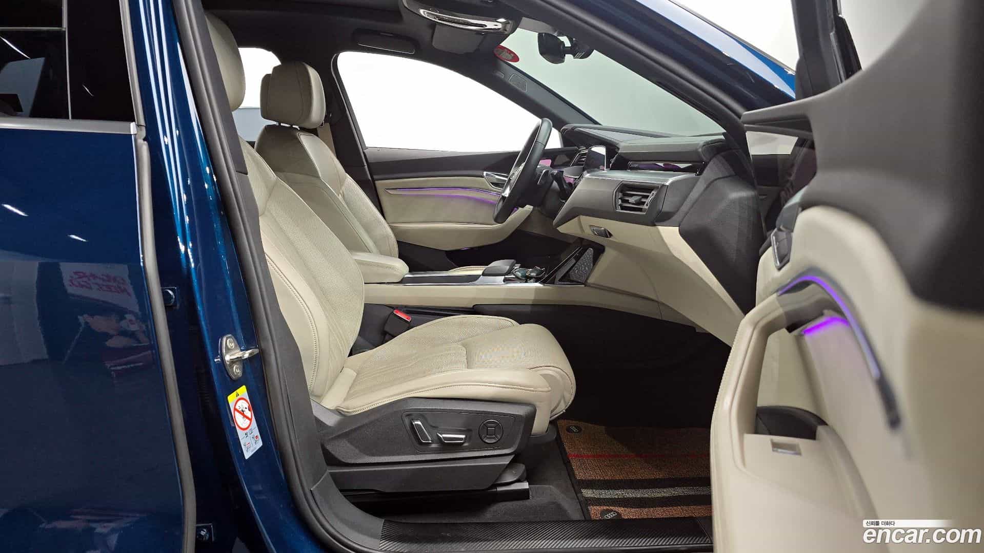 e-tron Audi 2020.5-INNER-036