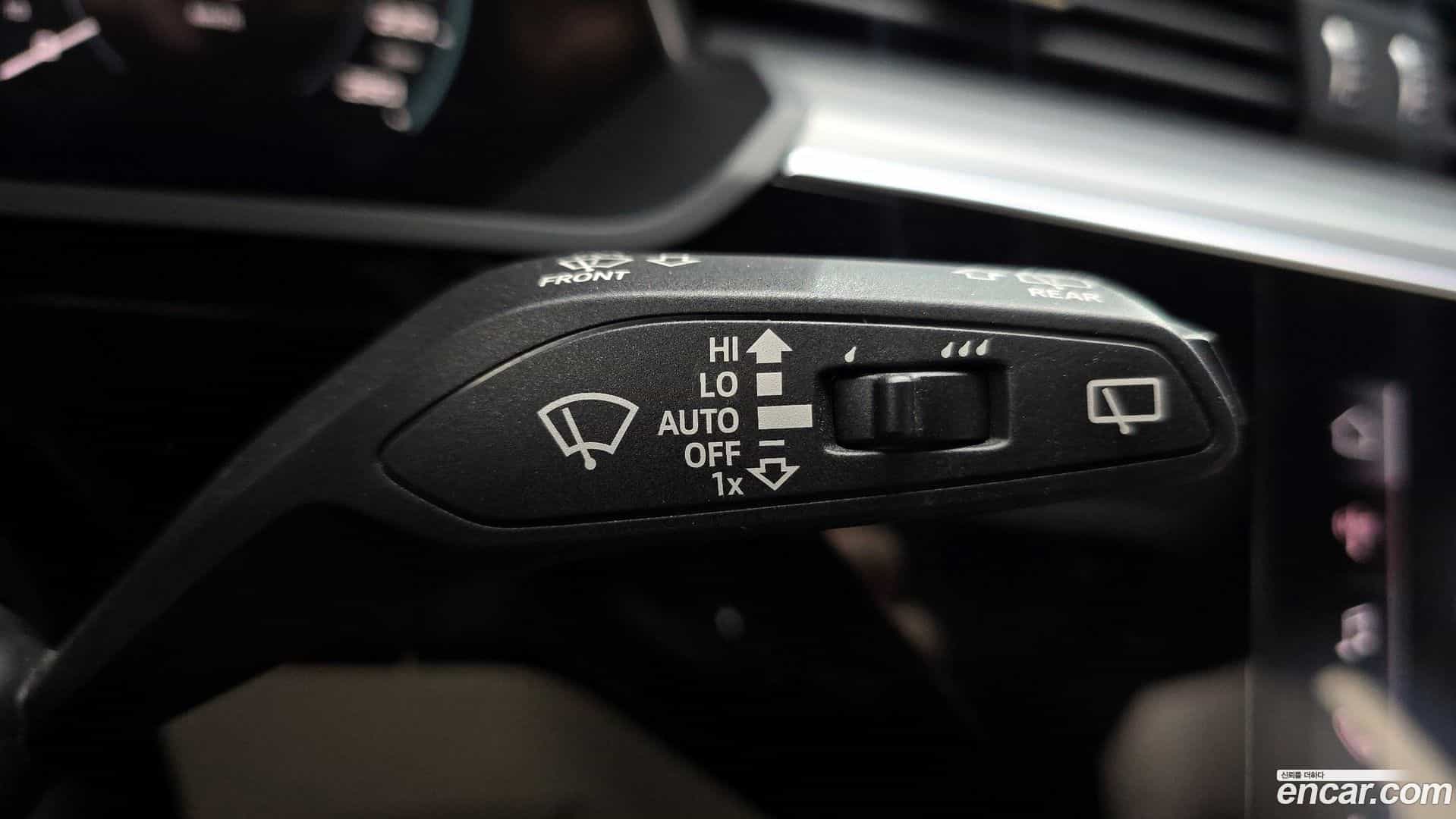 e-tron Audi 2020.5-OPTION-040