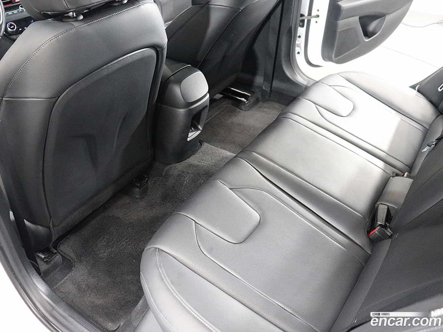 AVANTE Hyundai 2023.3-OPTION-020