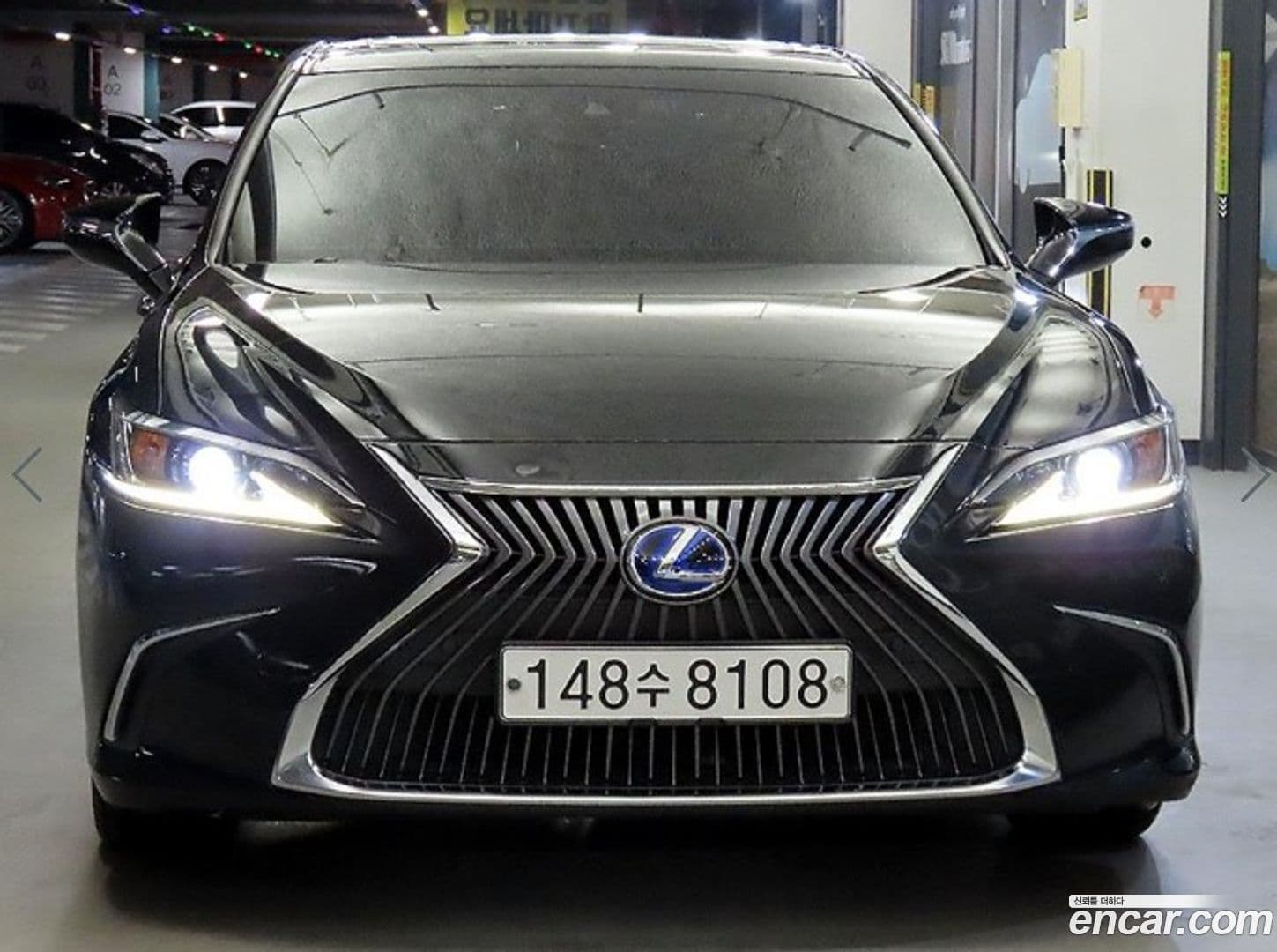 Main__Slider__Photo:ES Lexus 2018.9-0