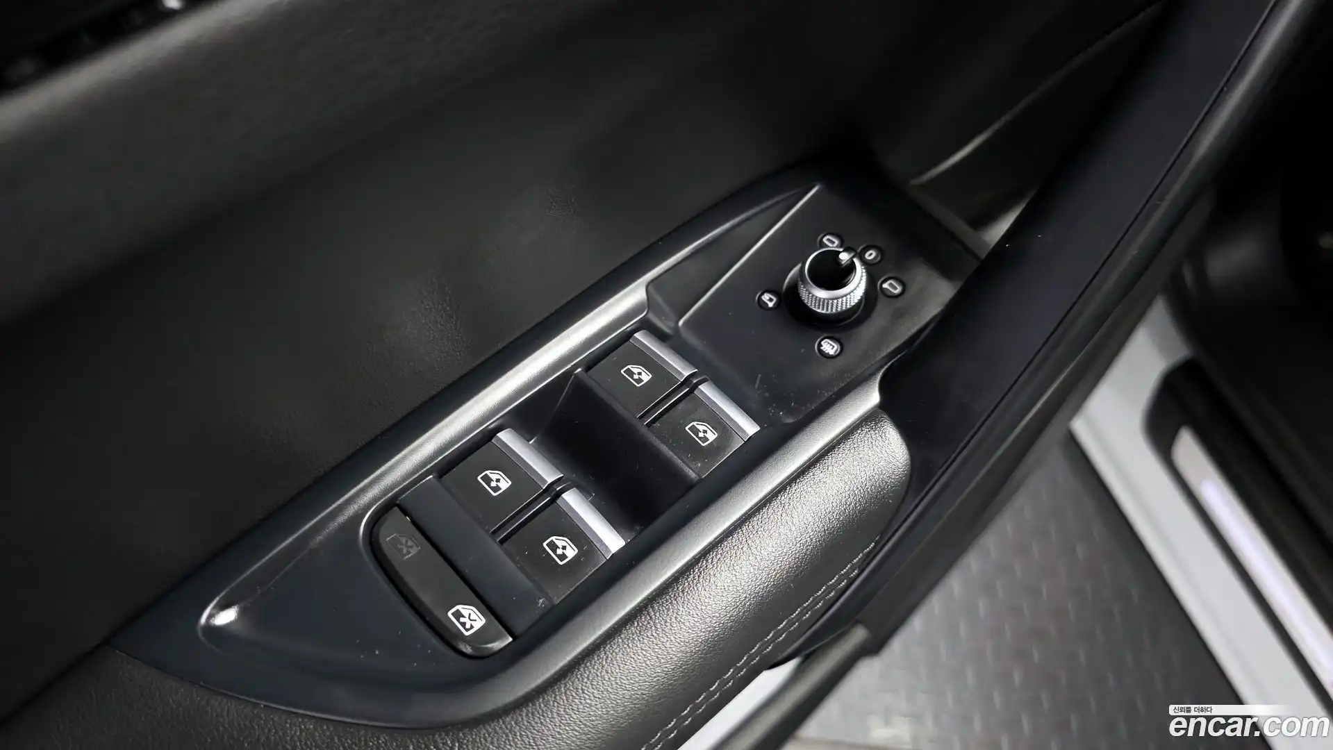 Q5 Audi 2021.8-OPTION-042