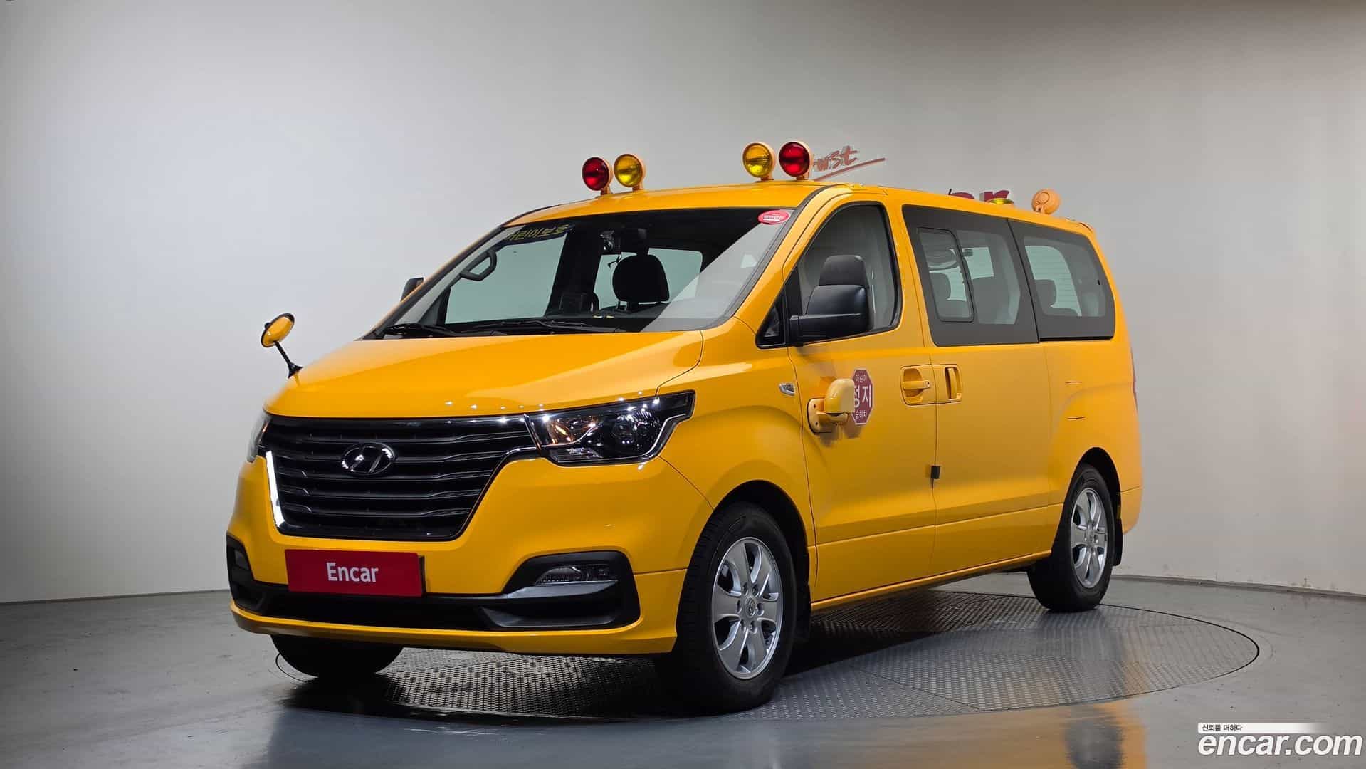 Starex Hyundai 2018.6-OUTER-001