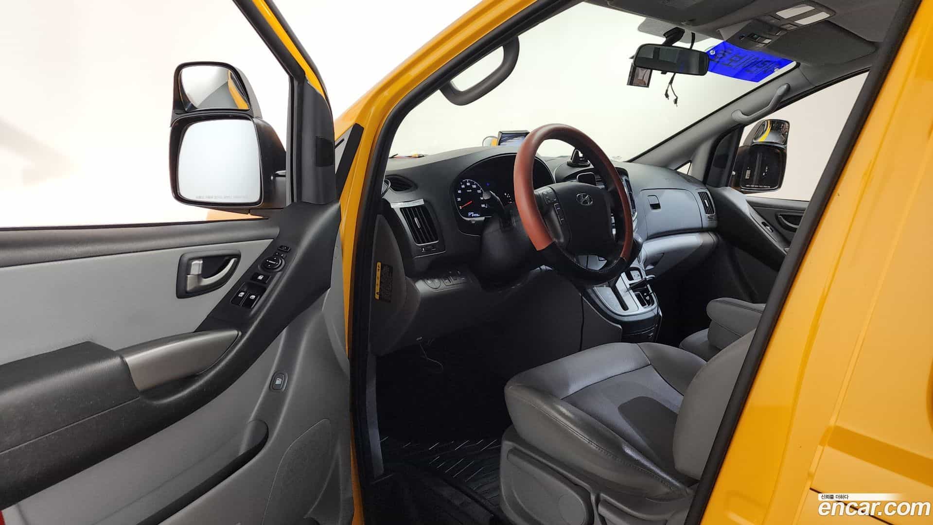 Starex Hyundai 2018.6-INNER-010