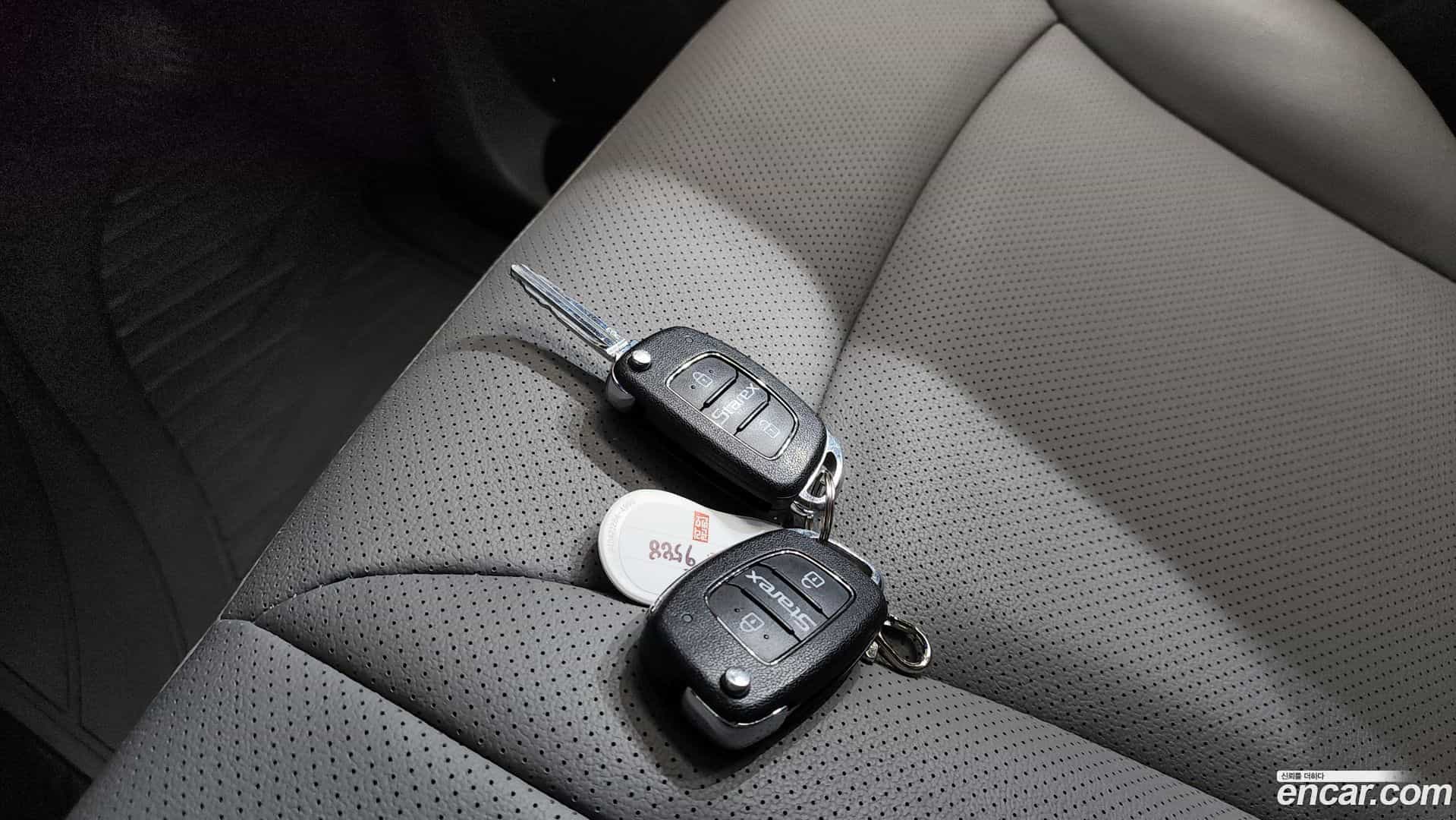 Starex Hyundai 2018.6-OPTION-020