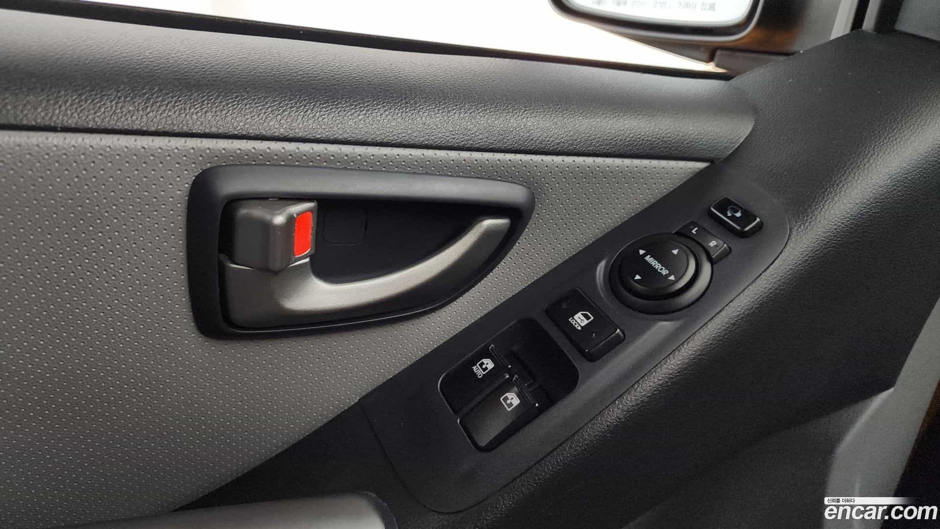 Starex Hyundai 2018.6-OPTION-041