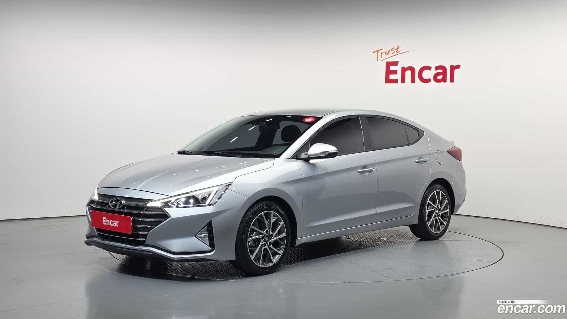 AVANTE Hyundai 2019.9-OUTER-001