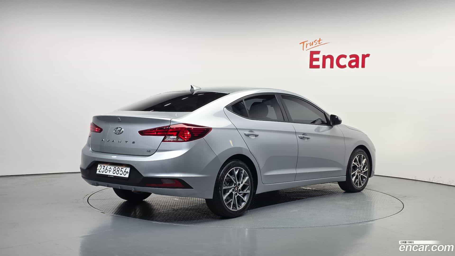 AVANTE Hyundai 2019.9-OUTER-002