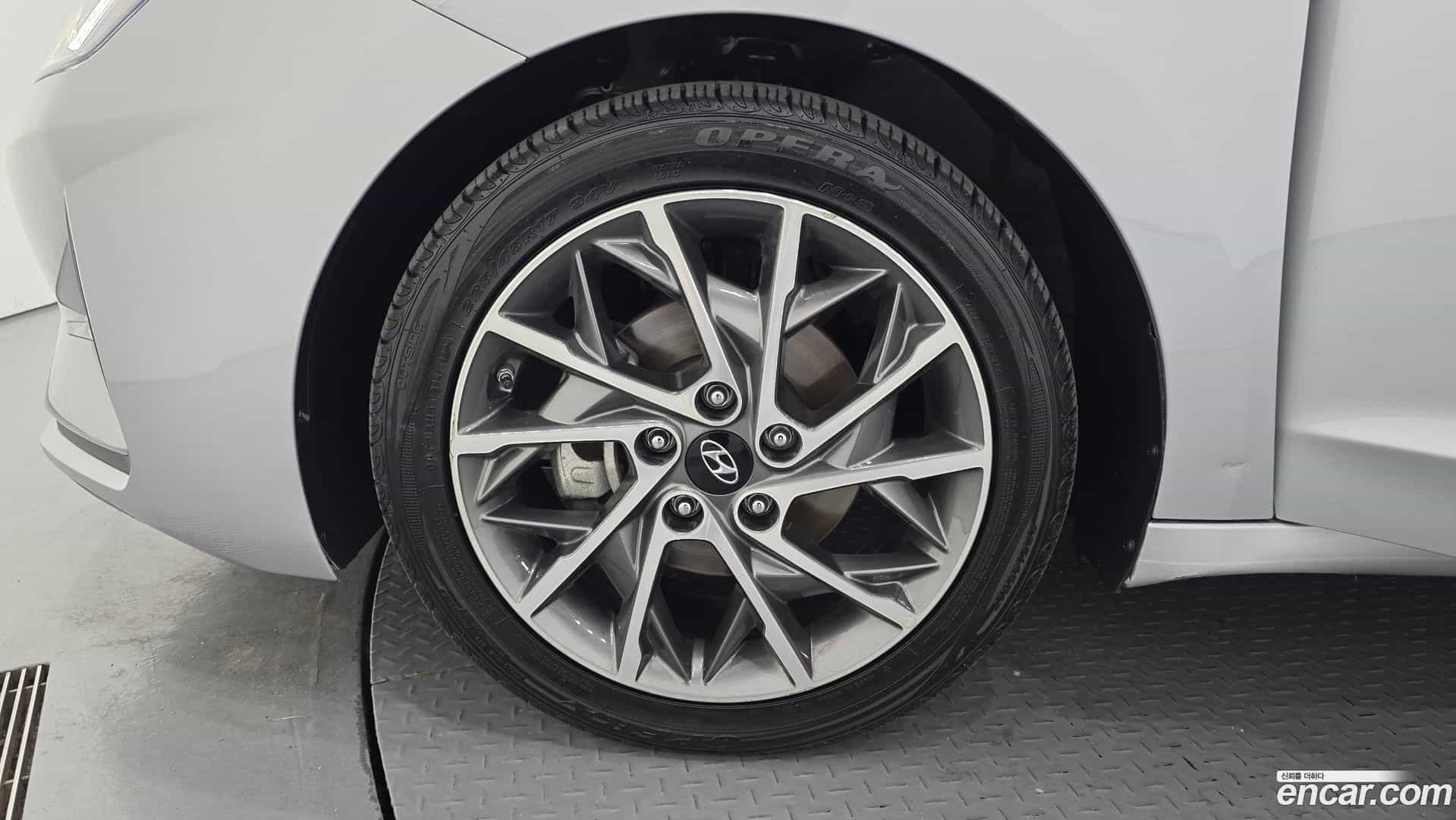 AVANTE Hyundai 2019.9-OUTER-005