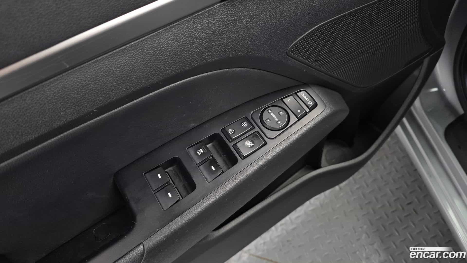 AVANTE Hyundai 2019.9-OPTION-023