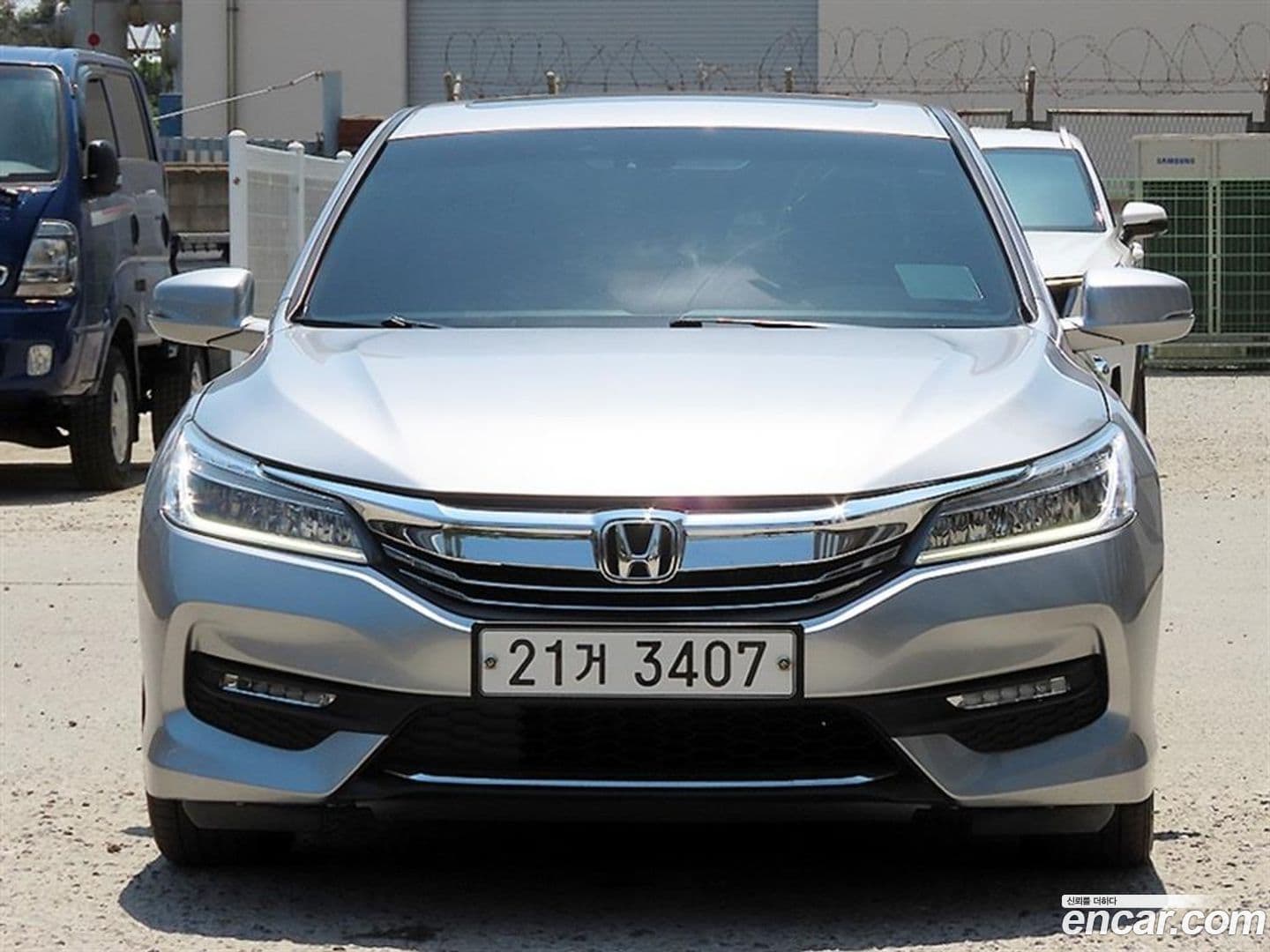 Main__Slider__Photo:Accord Honda 2017.9-0
