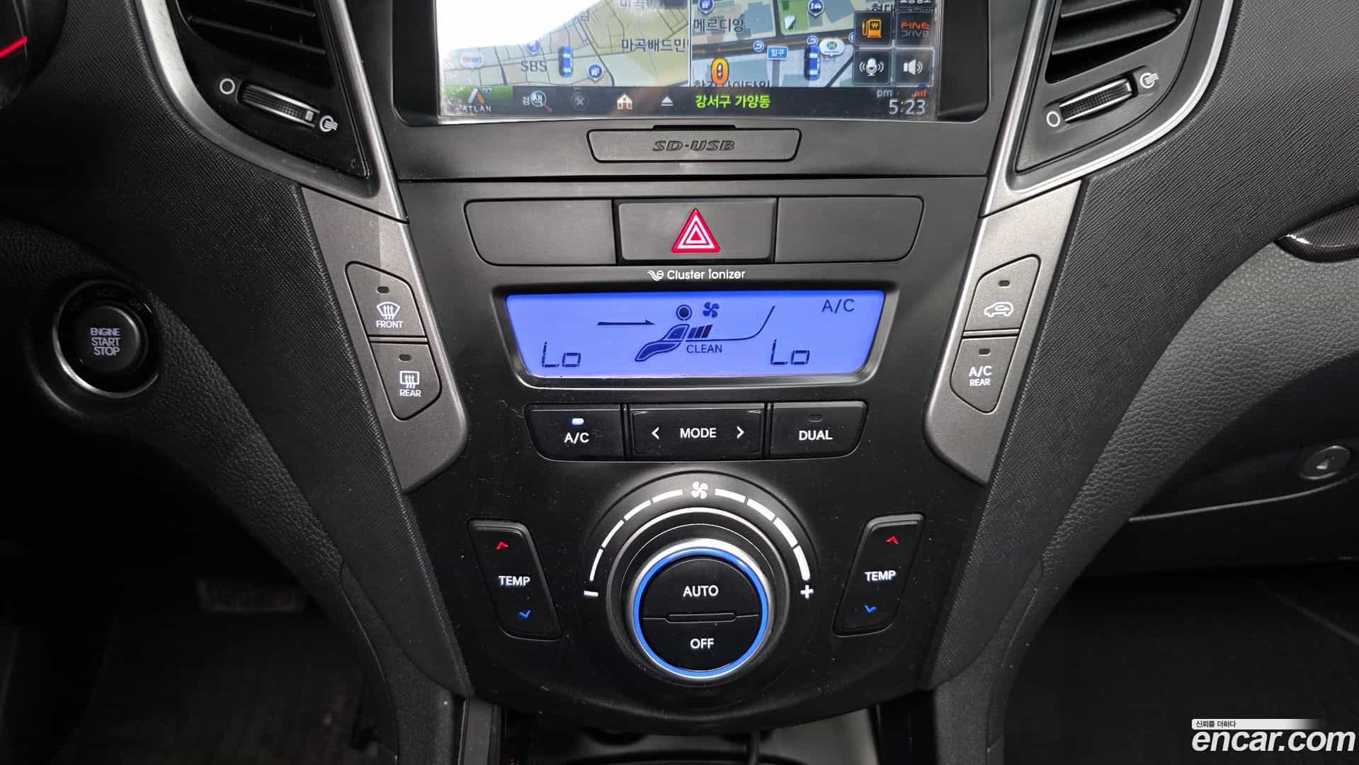 Santafe Hyundai 2014.2-OPTION-021