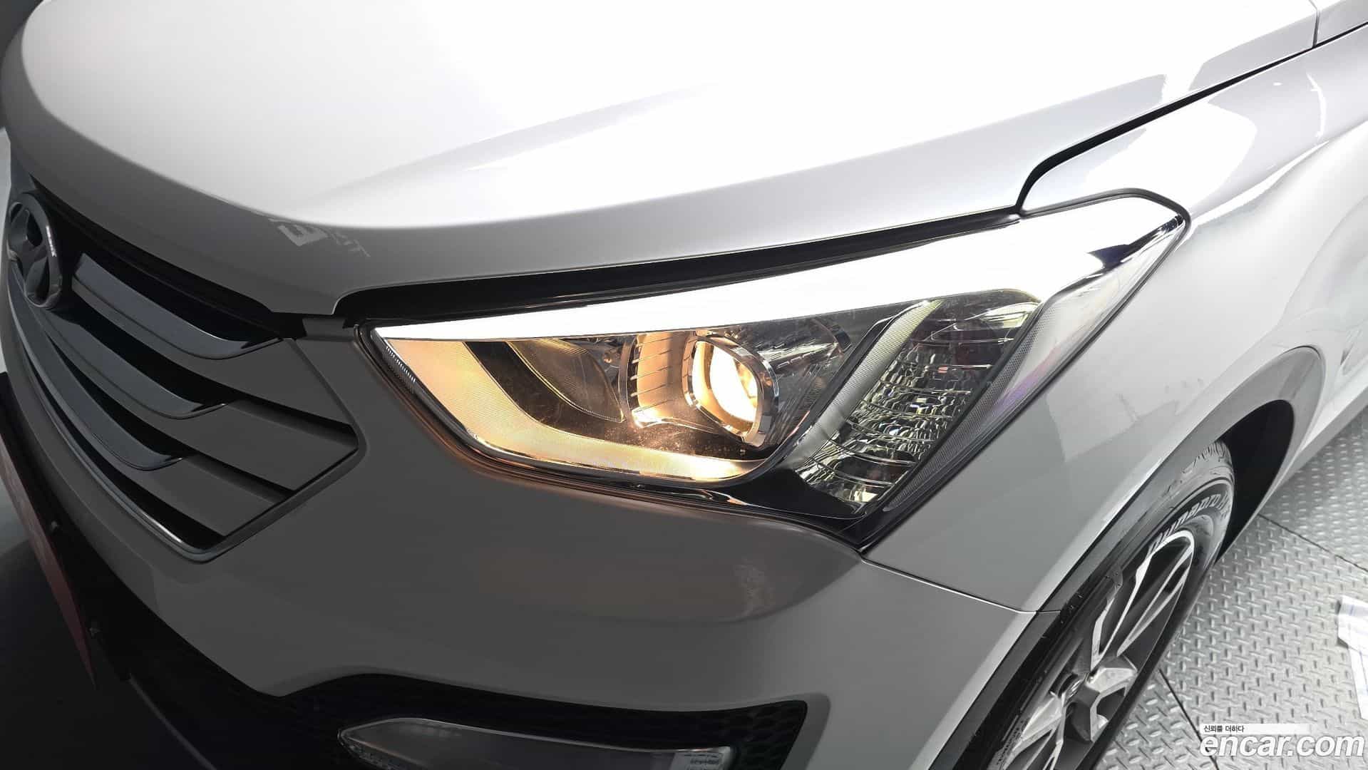 Santafe Hyundai 2014.2-OUTER-032