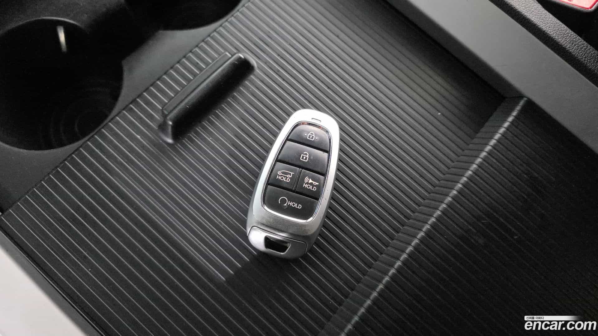 Staria Hyundai 2022.6-OPTION-023