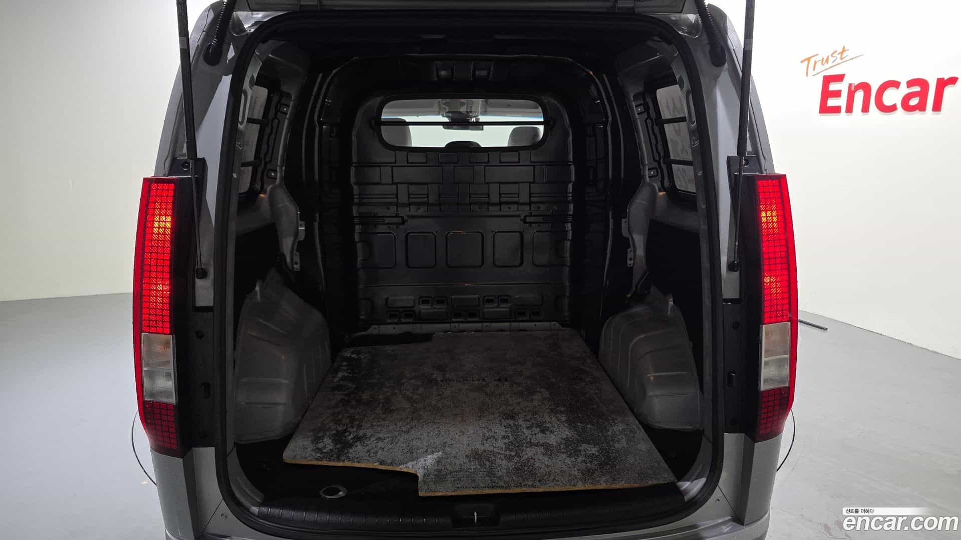 Staria Hyundai 2022.6-OPTION-024