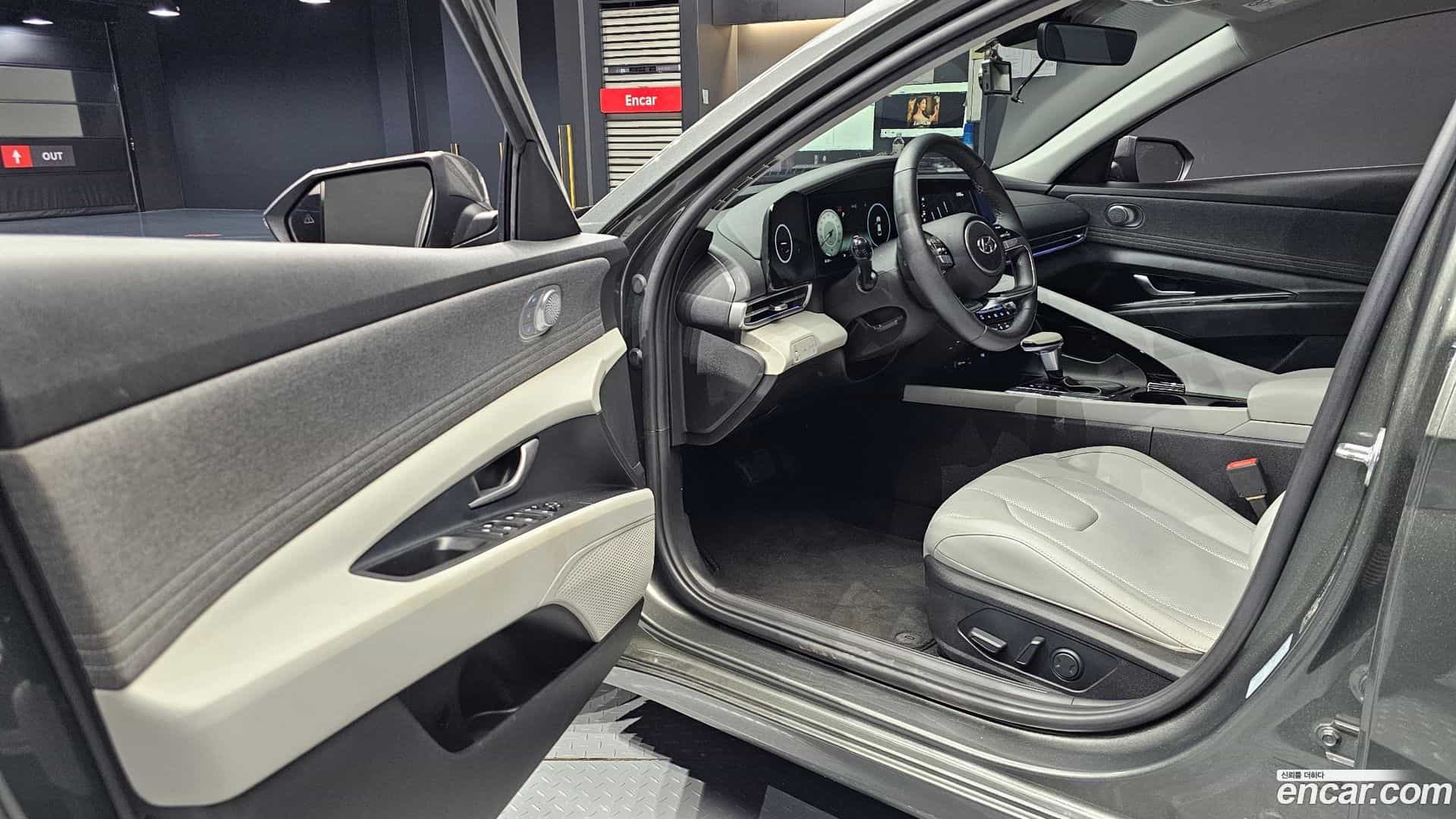 AVANTE Hyundai 2021.2-INNER-010
