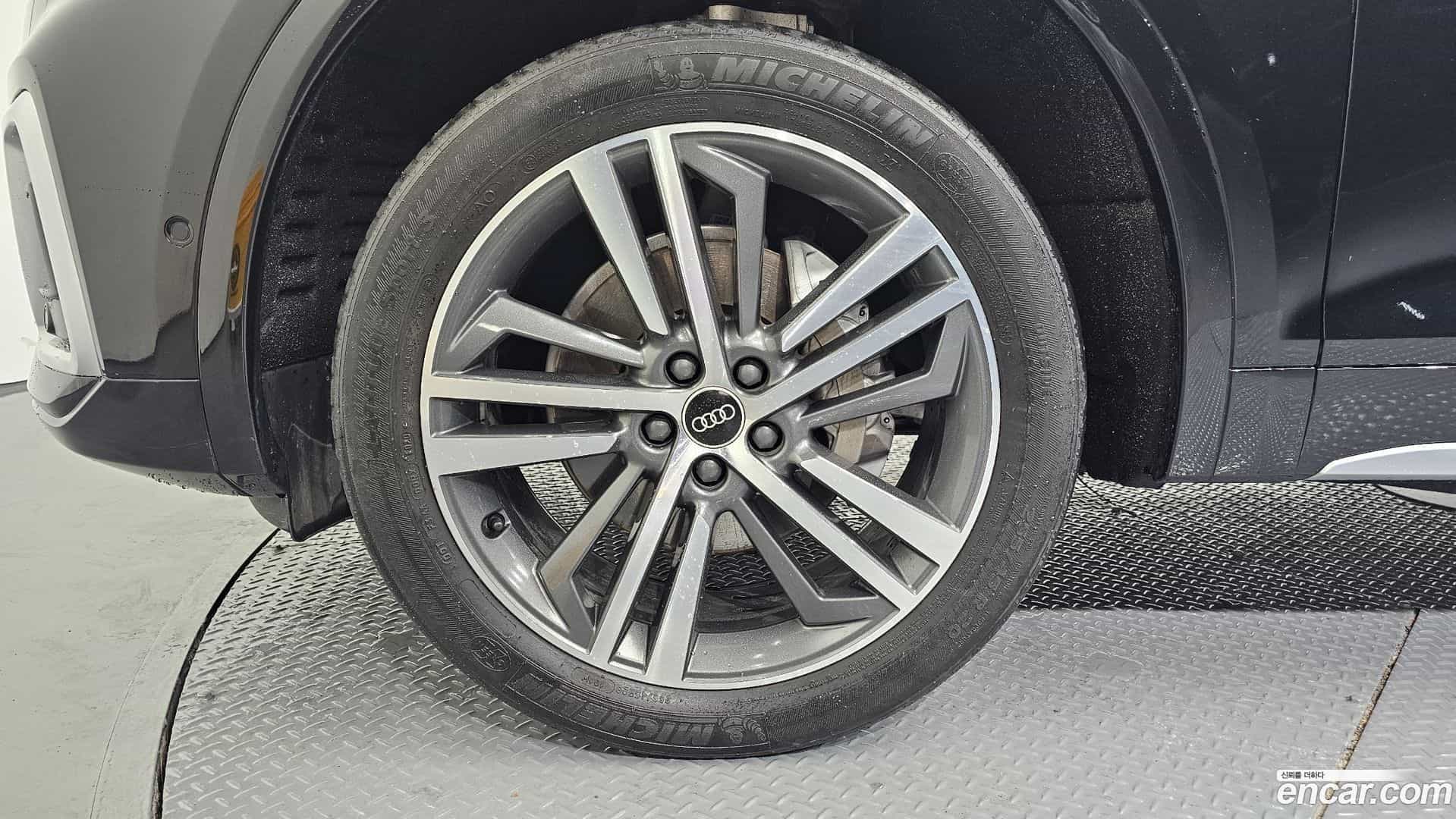 Q5 Audi 2021.6-OUTER-005