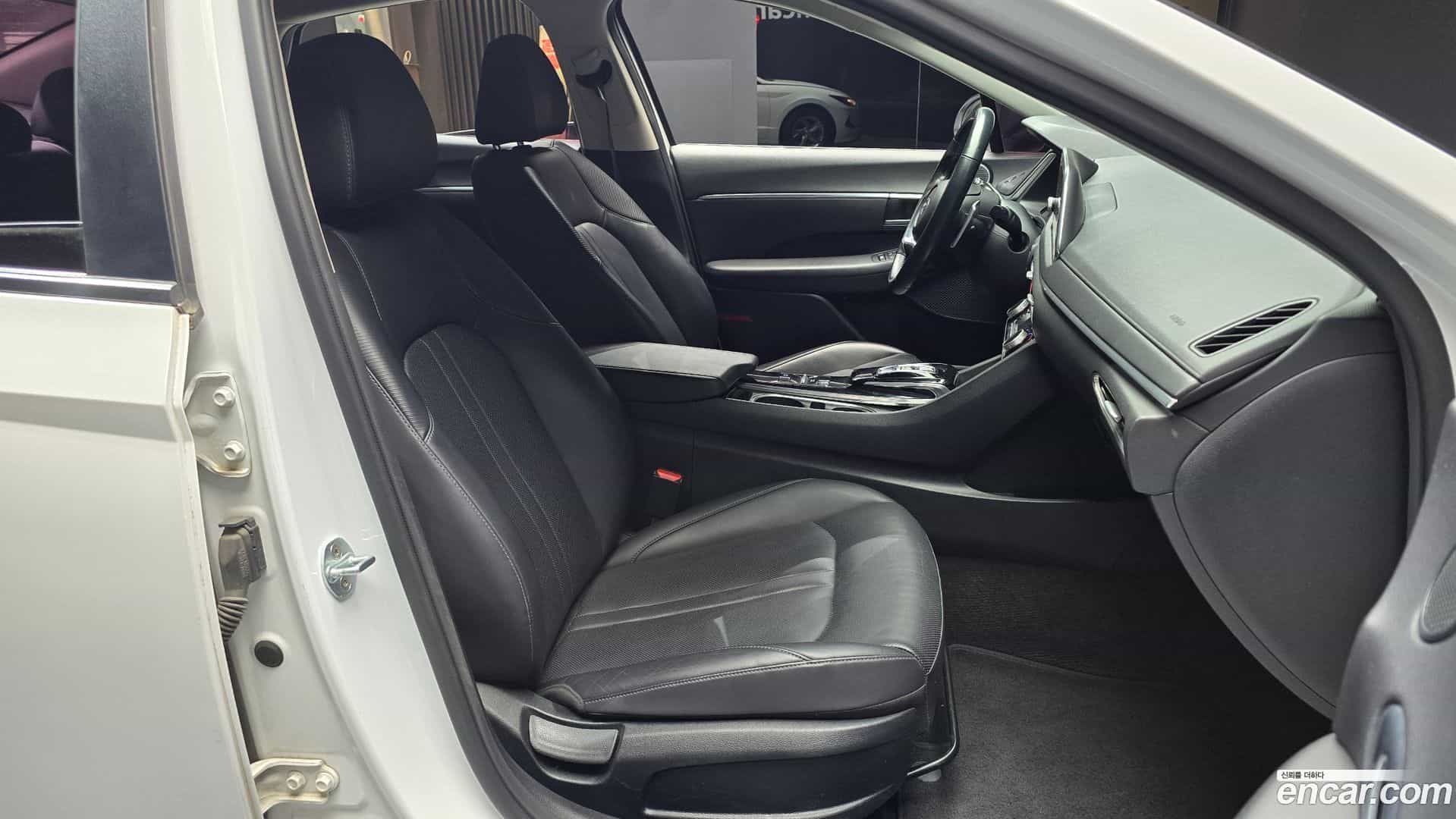 Sonata Hyundai 2019.4-OPTION-015