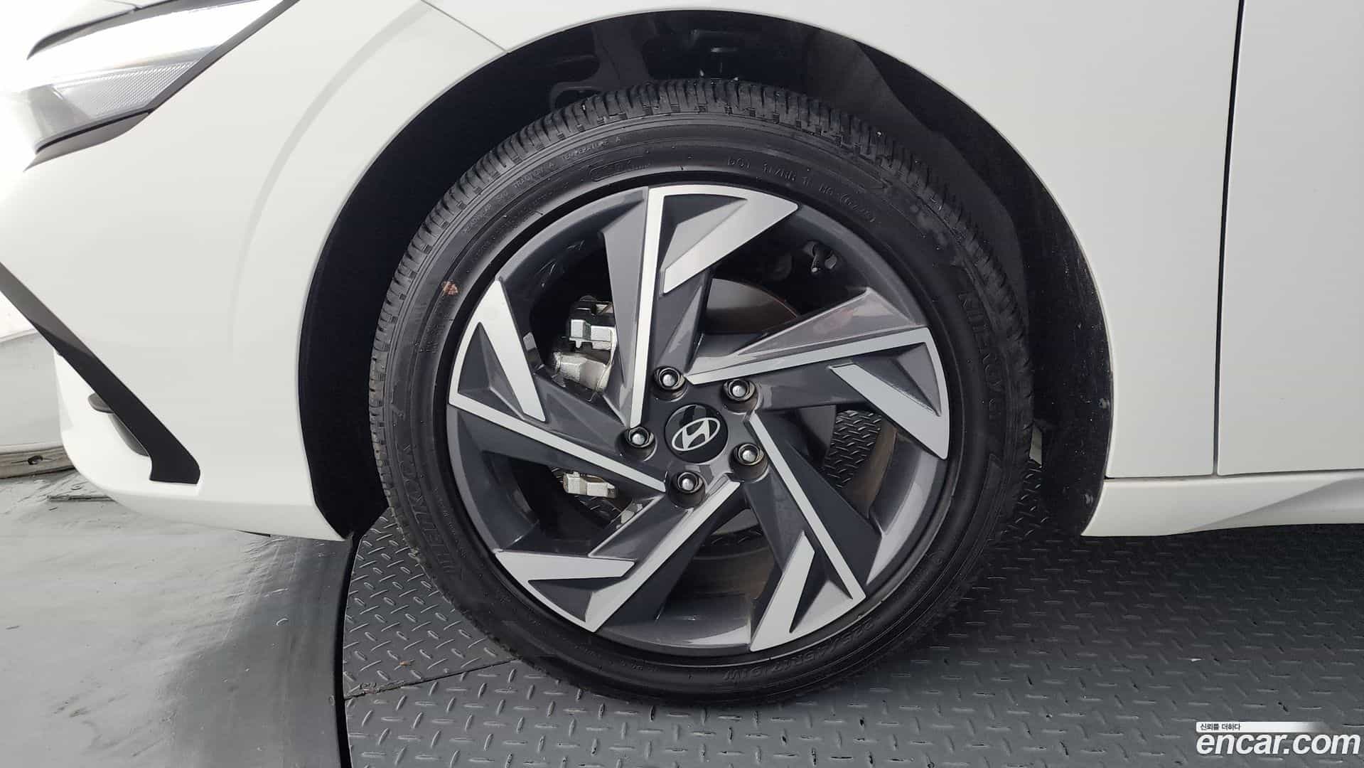 AVANTE Hyundai 2025.2-OUTER-005