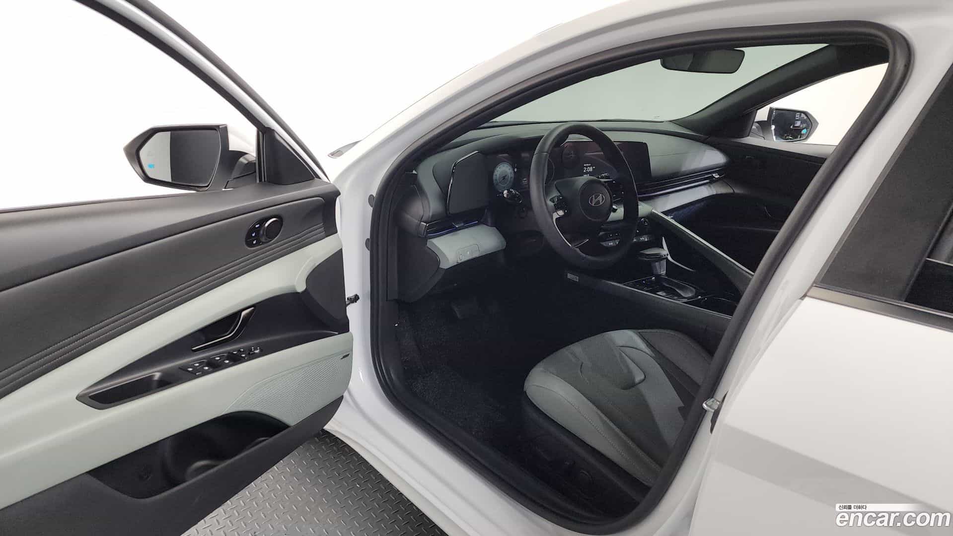 AVANTE Hyundai 2025.2-INNER-010
