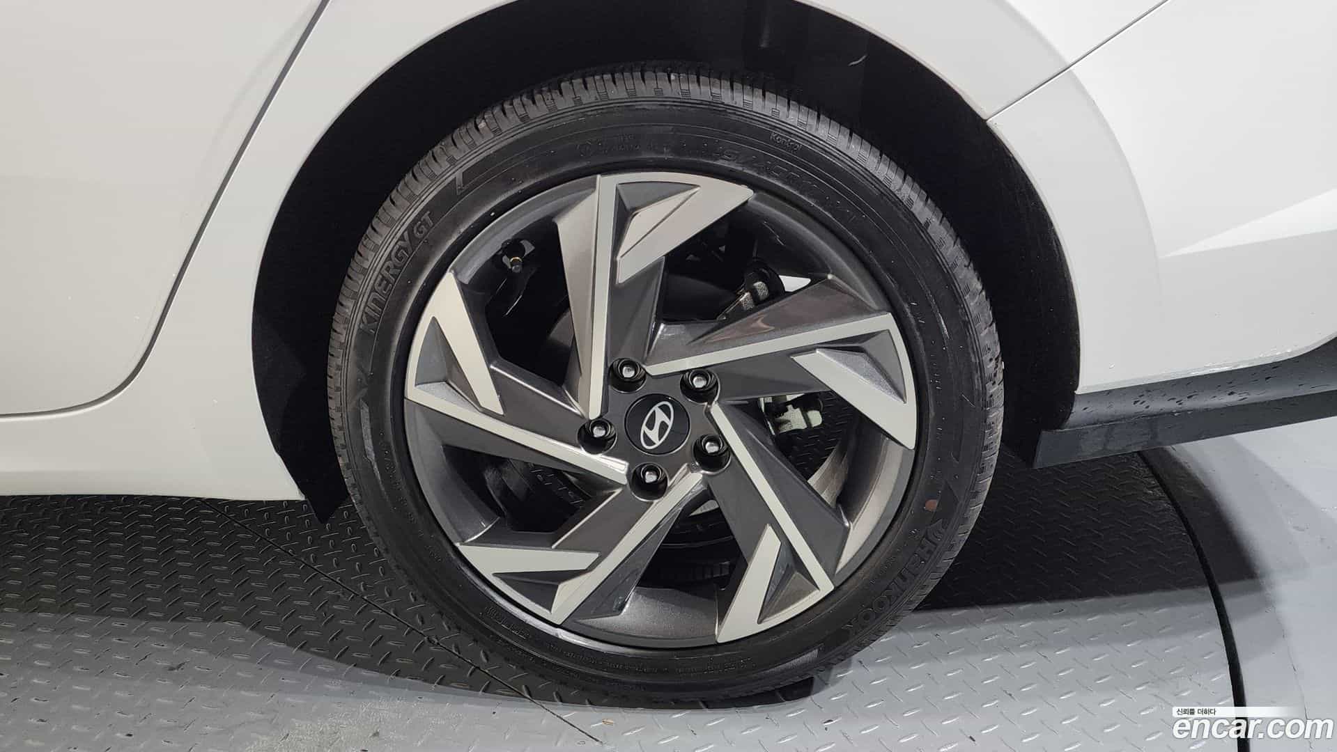 AVANTE Hyundai 2025.2-OUTER-031
