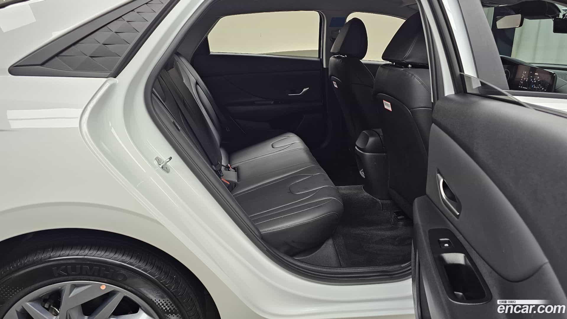 AVANTE Hyundai 2023.6-OPTION-015