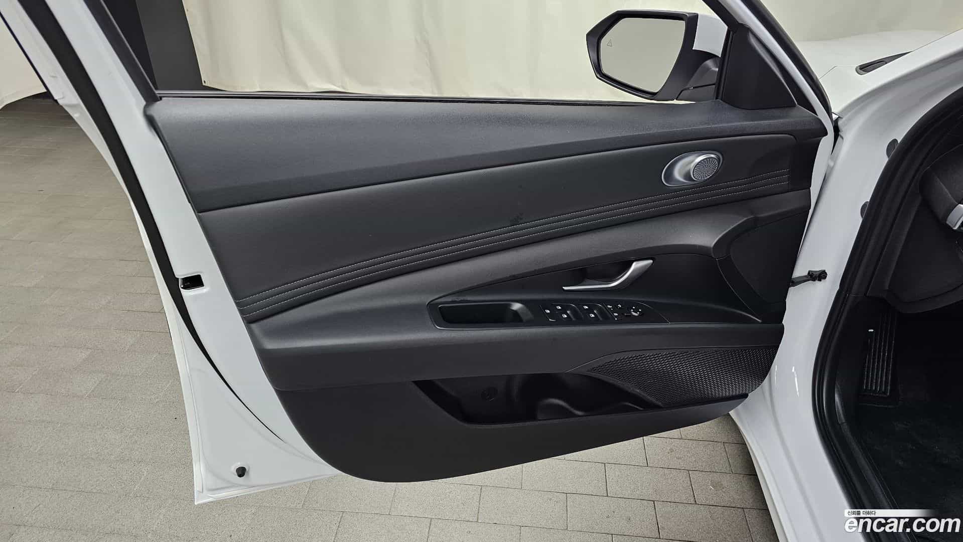 AVANTE Hyundai 2023.6-INNER-034