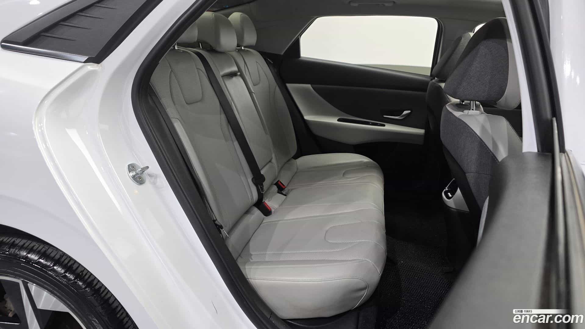 AVANTE Hyundai 2020.8-OPTION-016