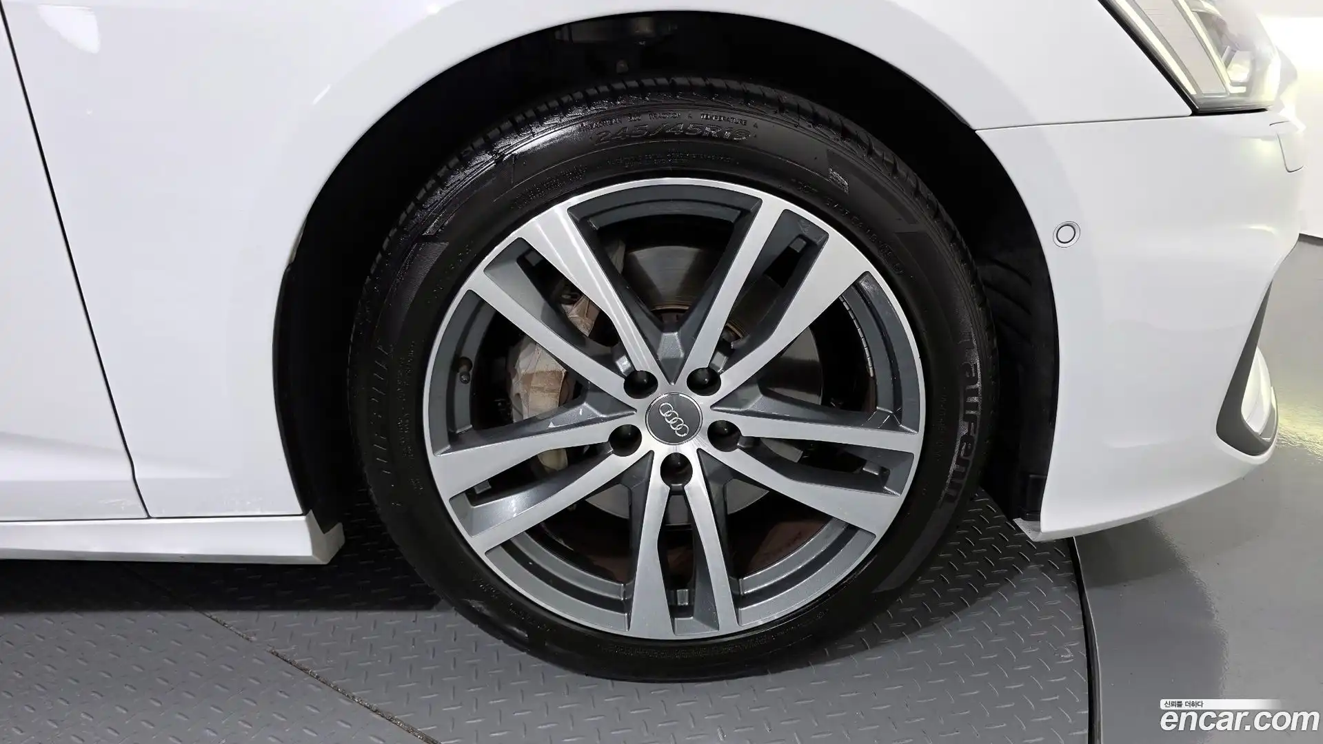A6 Audi 2020.11-OUTER-031