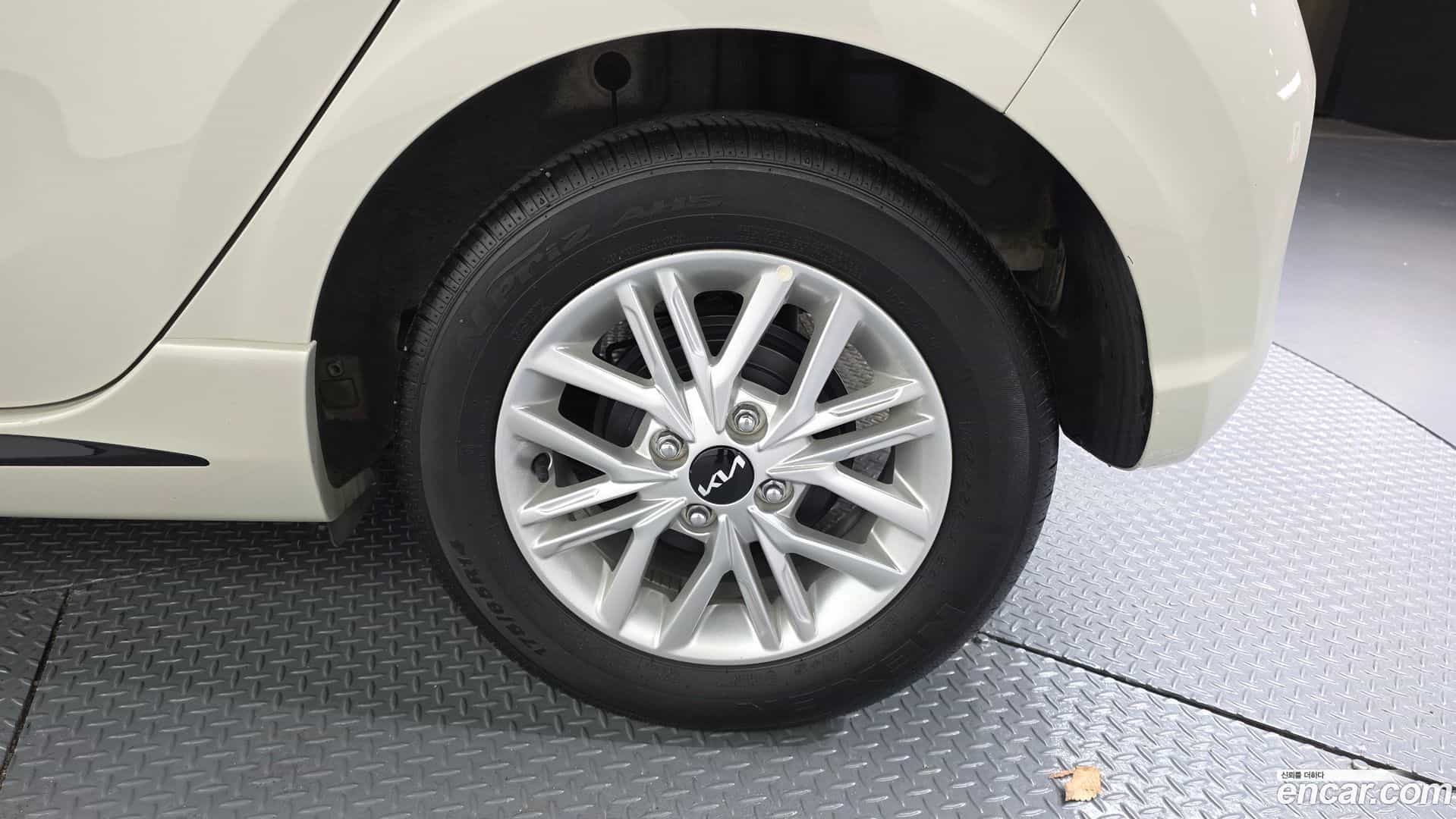 morning Kia 2023.0-OUTER-031