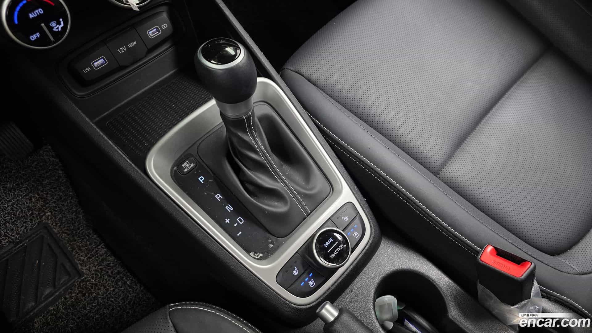 Venue Hyundai 2022.0-INNER-009