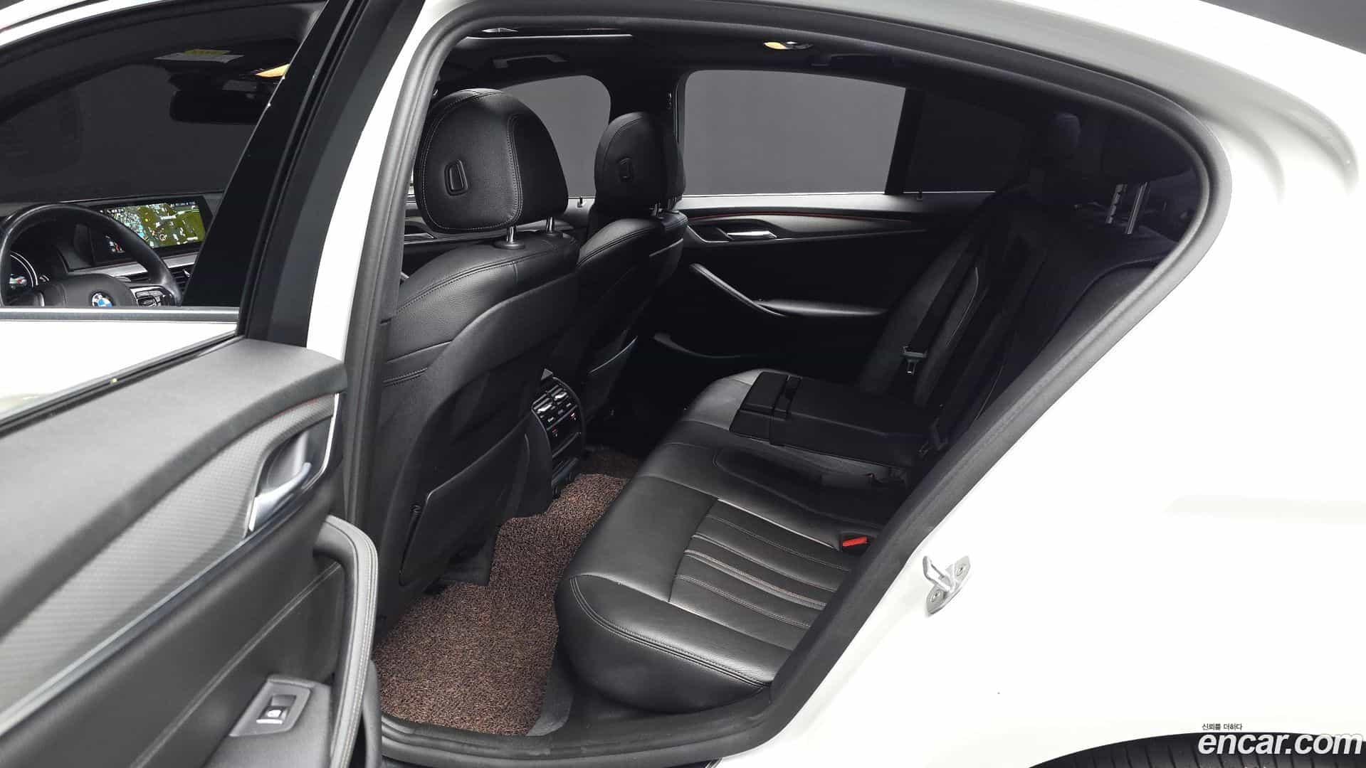 5-Series BMW 2018.0-INNER-036