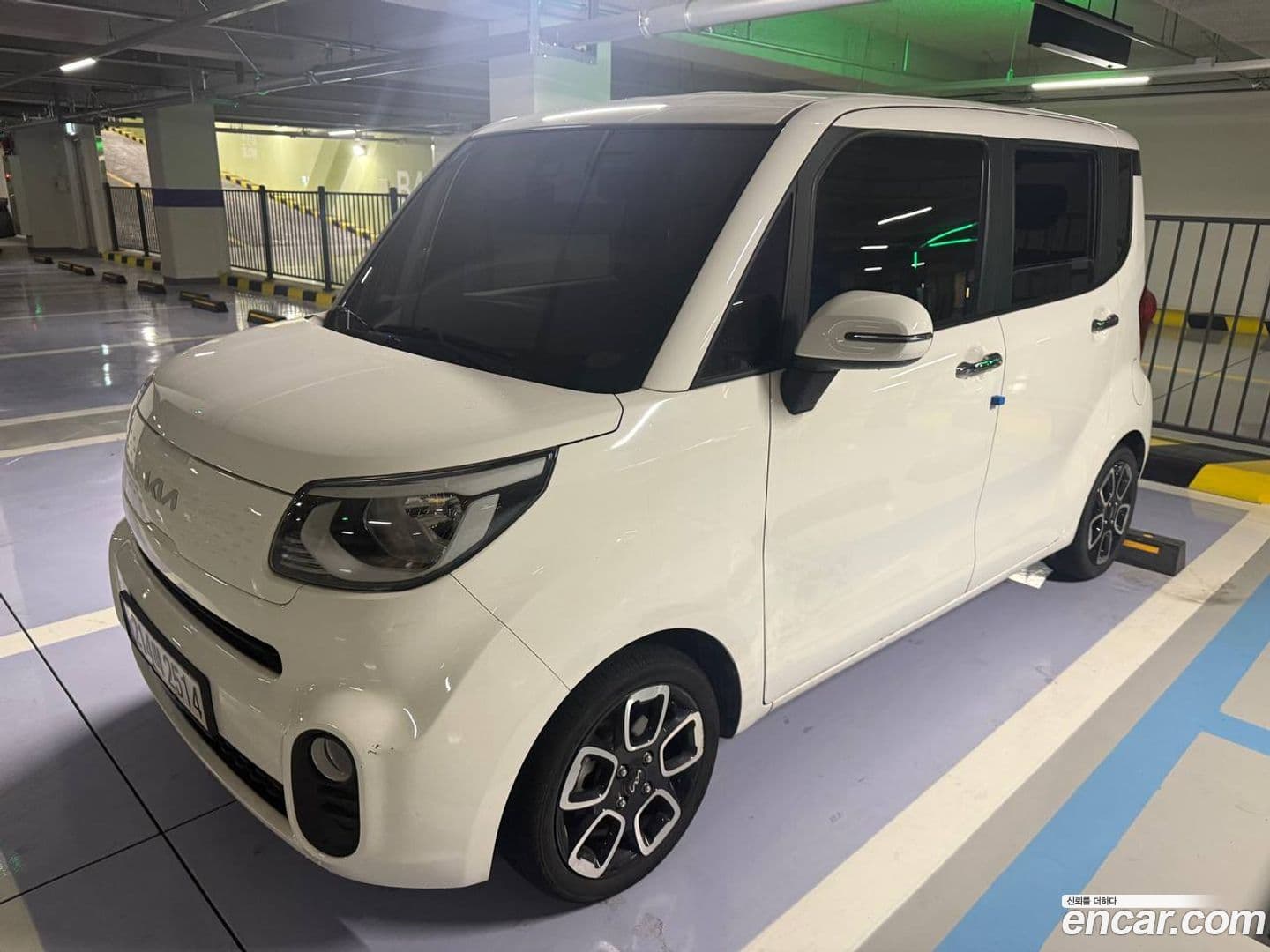Main__Slider__Photo:RAY Kia 2022.3-0