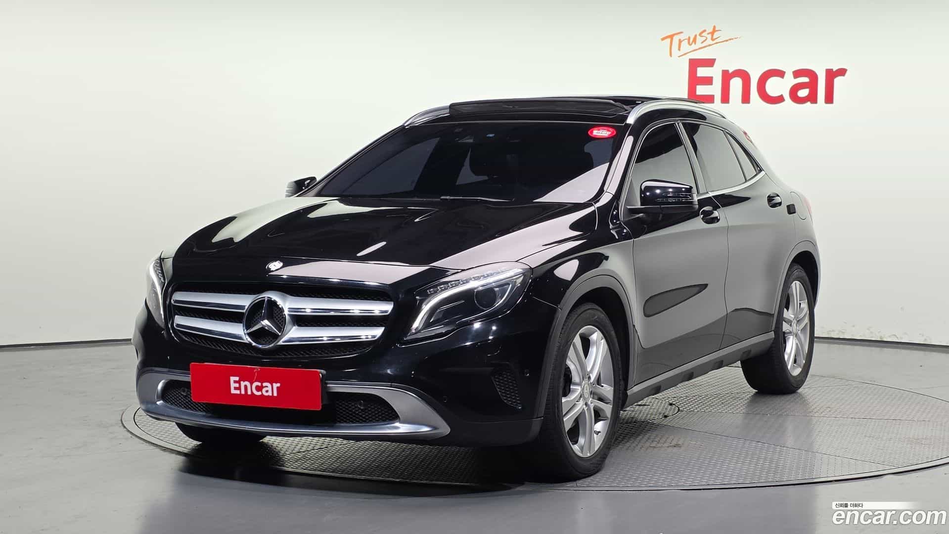 GLA-Class Mercedes-Benz 2016.4-OUTER-001