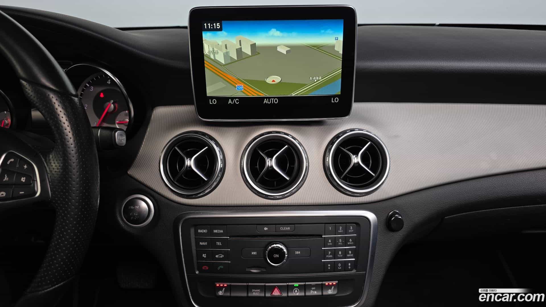 GLA-Class Mercedes-Benz 2016.4-OPTION-017