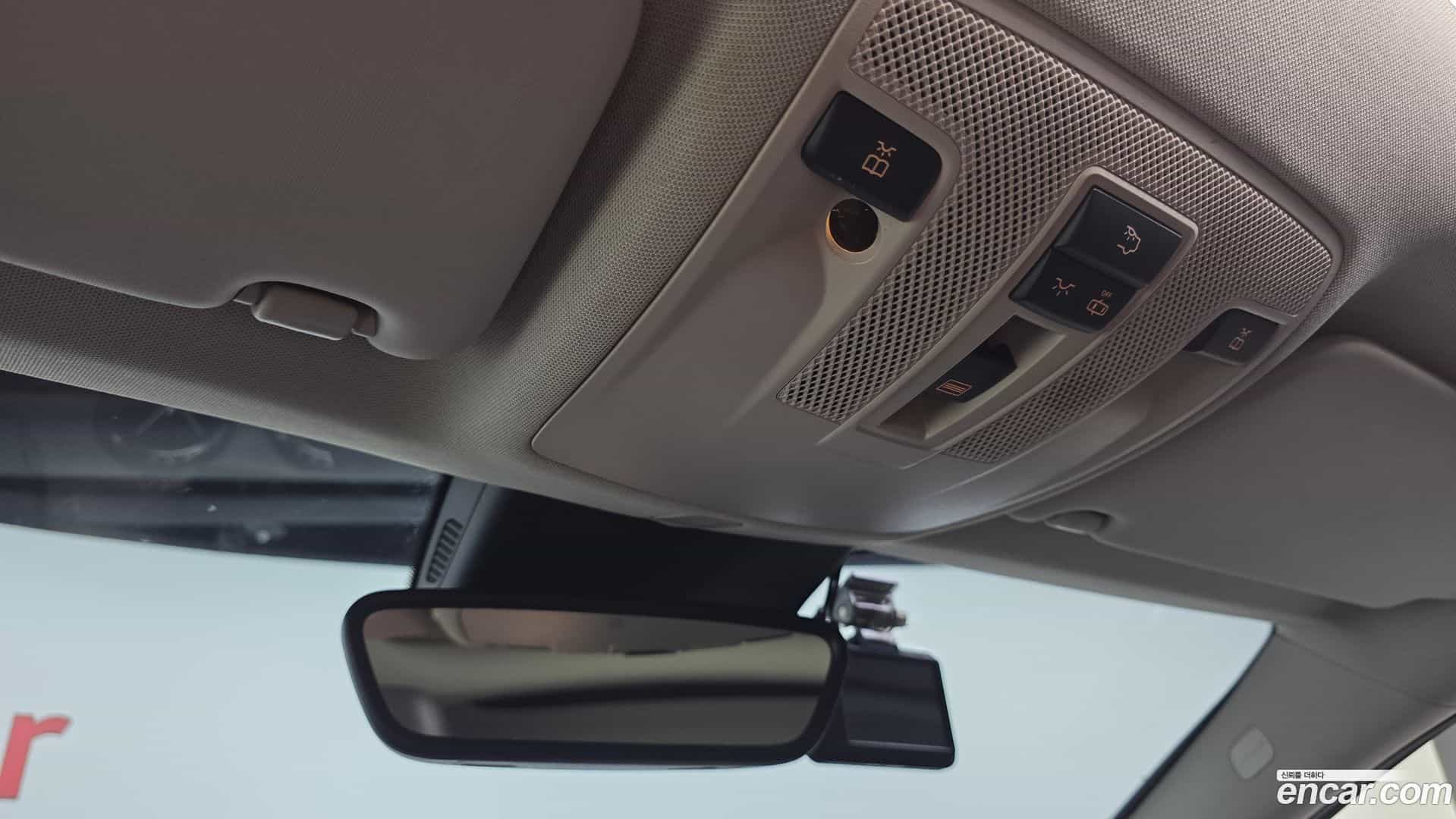 GLA-Class Mercedes-Benz 2016.4-OPTION-023
