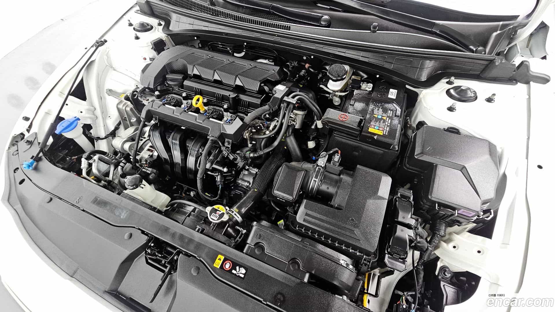 AVANTE Hyundai 2024.0-OUTER-006
