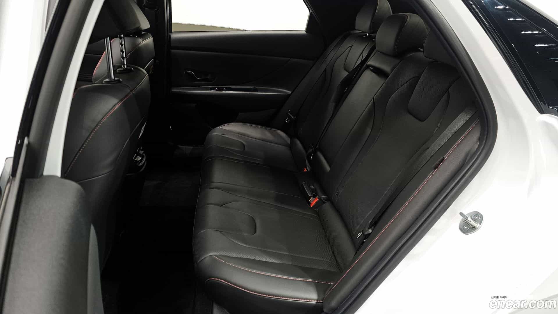 AVANTE Hyundai 2024.0-OPTION-015