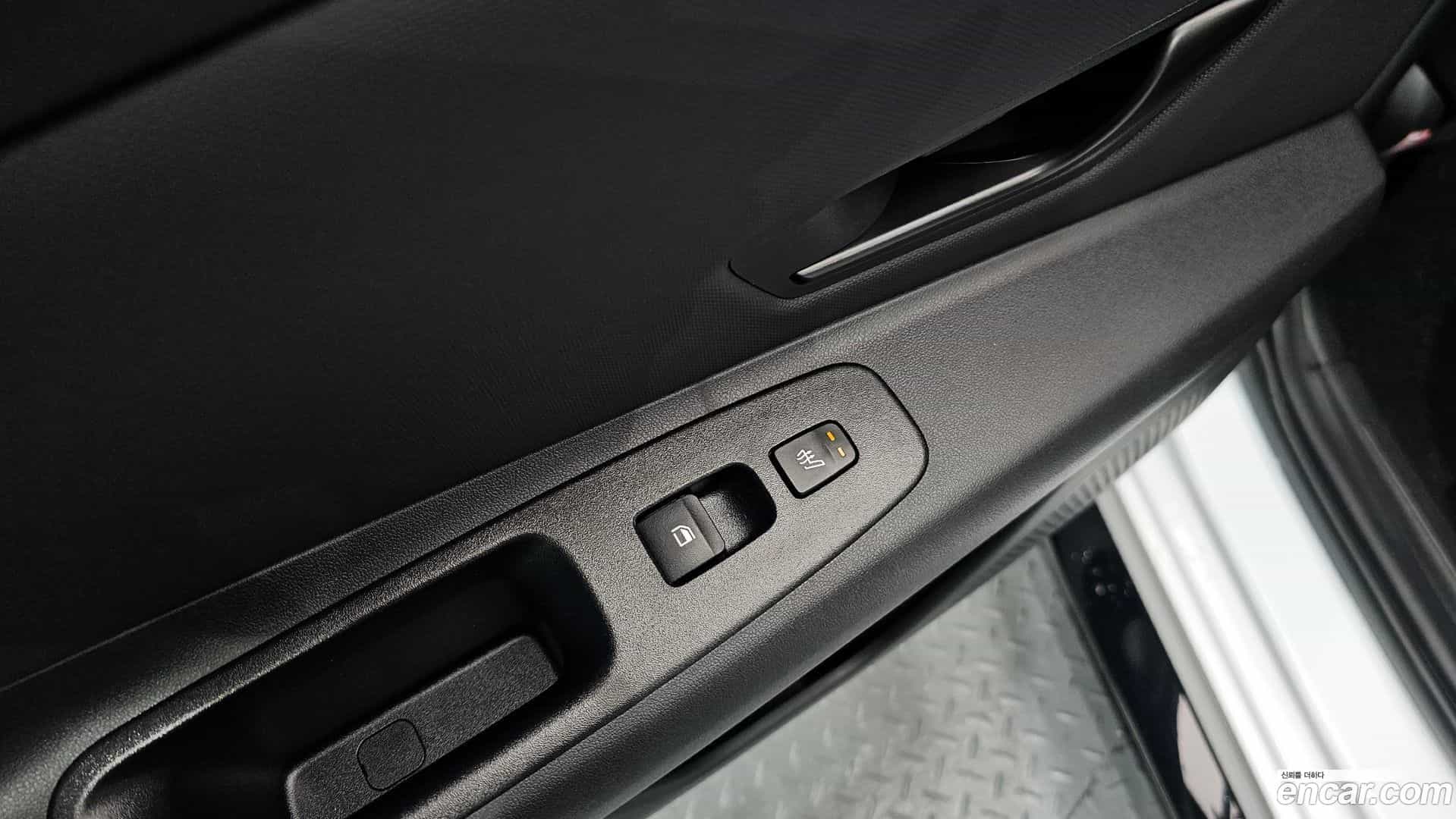 AVANTE Hyundai 2024.0-OPTION-022