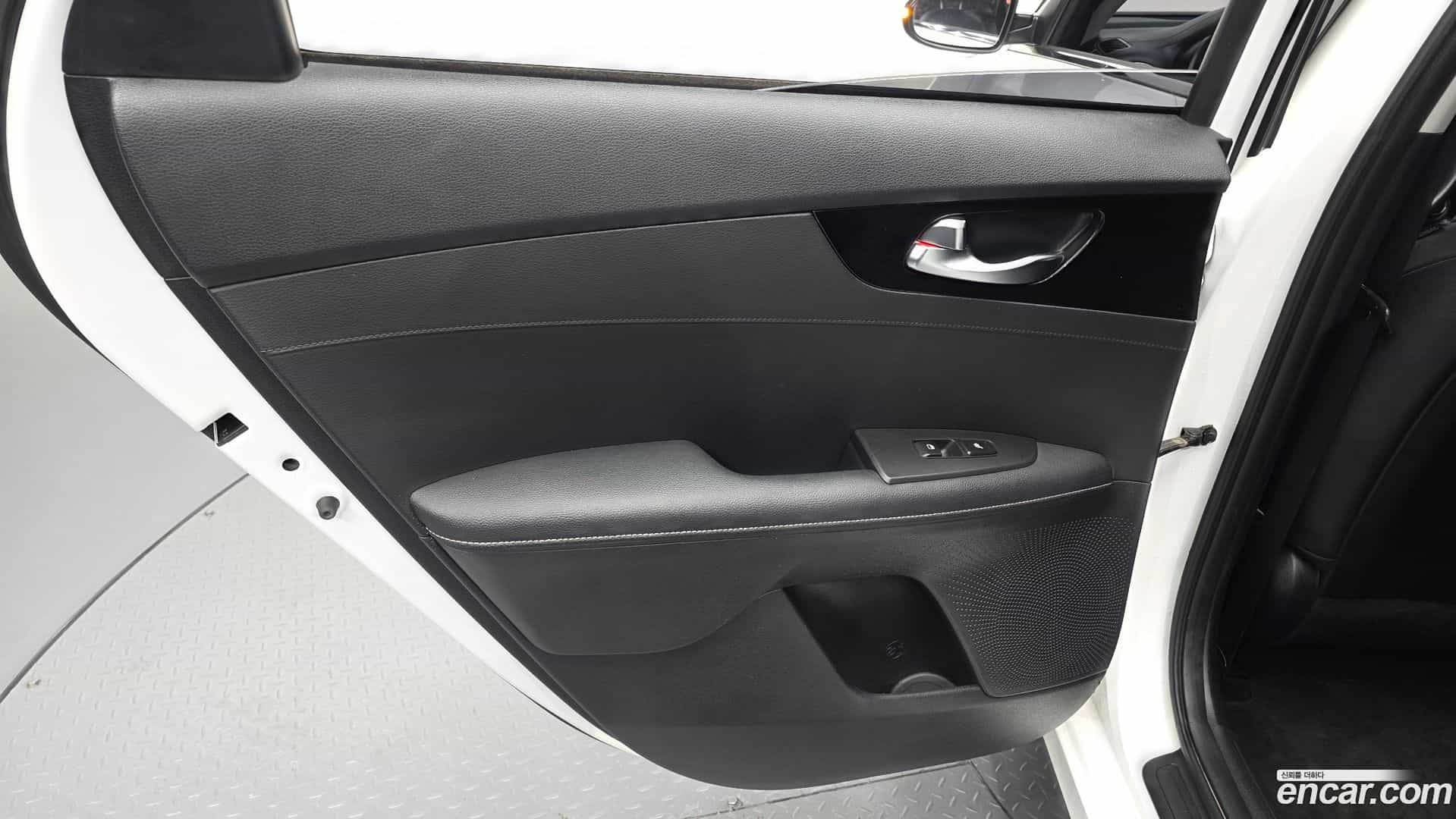K3 Kia 2022.1-INNER-035