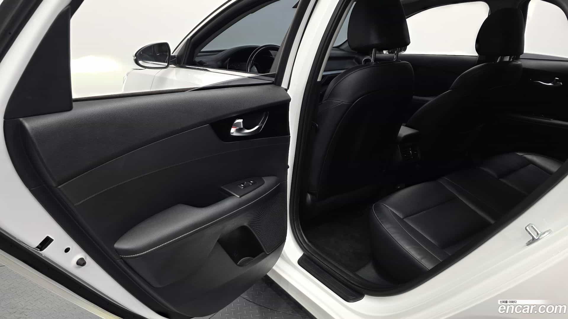 K3 Kia 2022.1-INNER-036