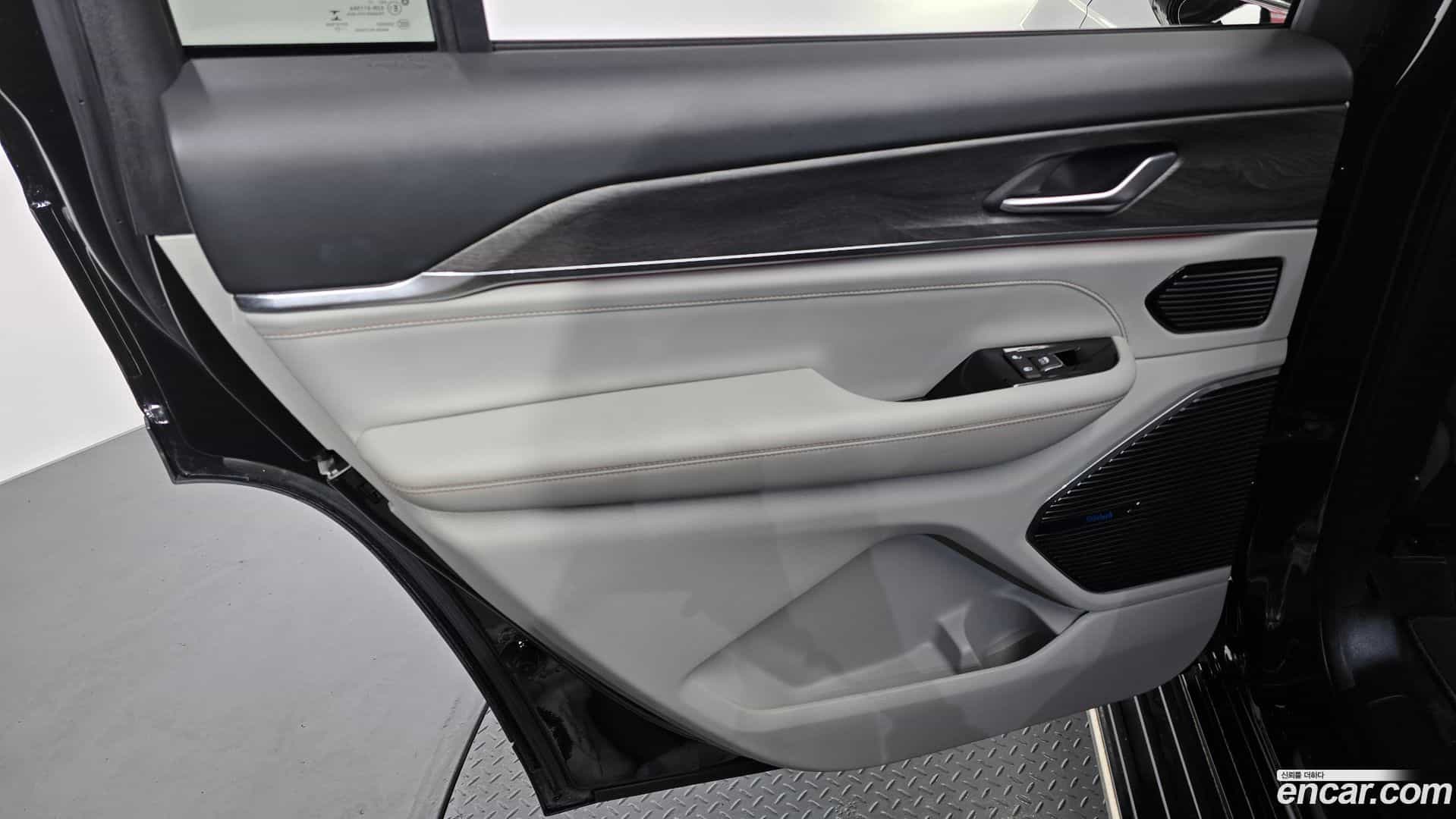 Cherokee Jeep 2022.10-INNER-035