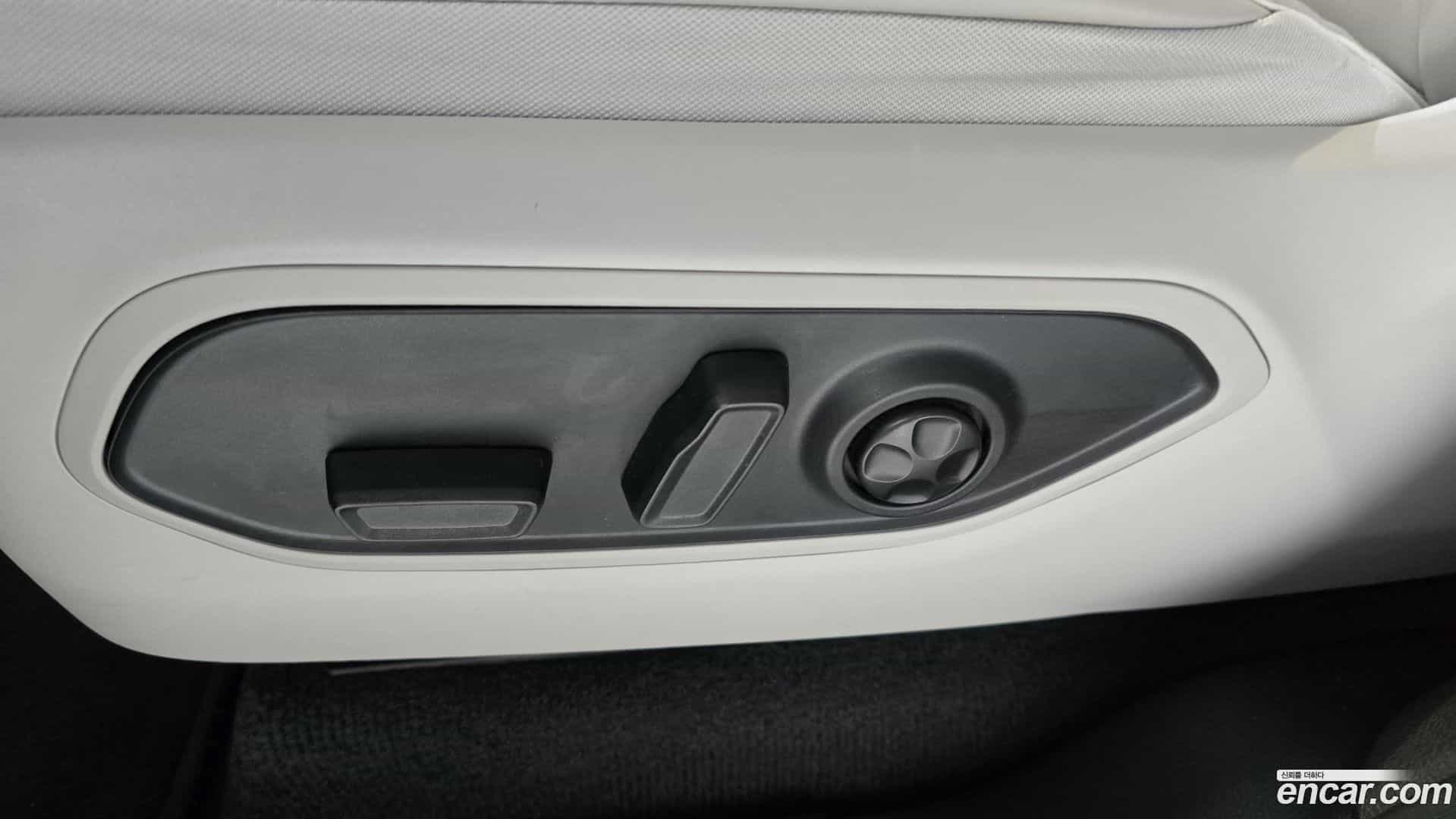 Cherokee Jeep 2022.10-OPTION-044