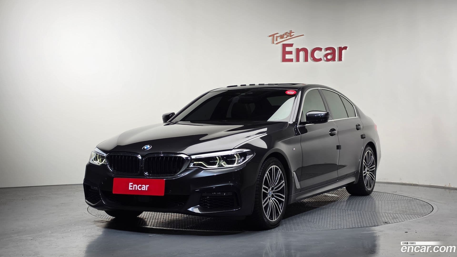 Main__Slider__Photo:5-Series BMW 2019.10-0
